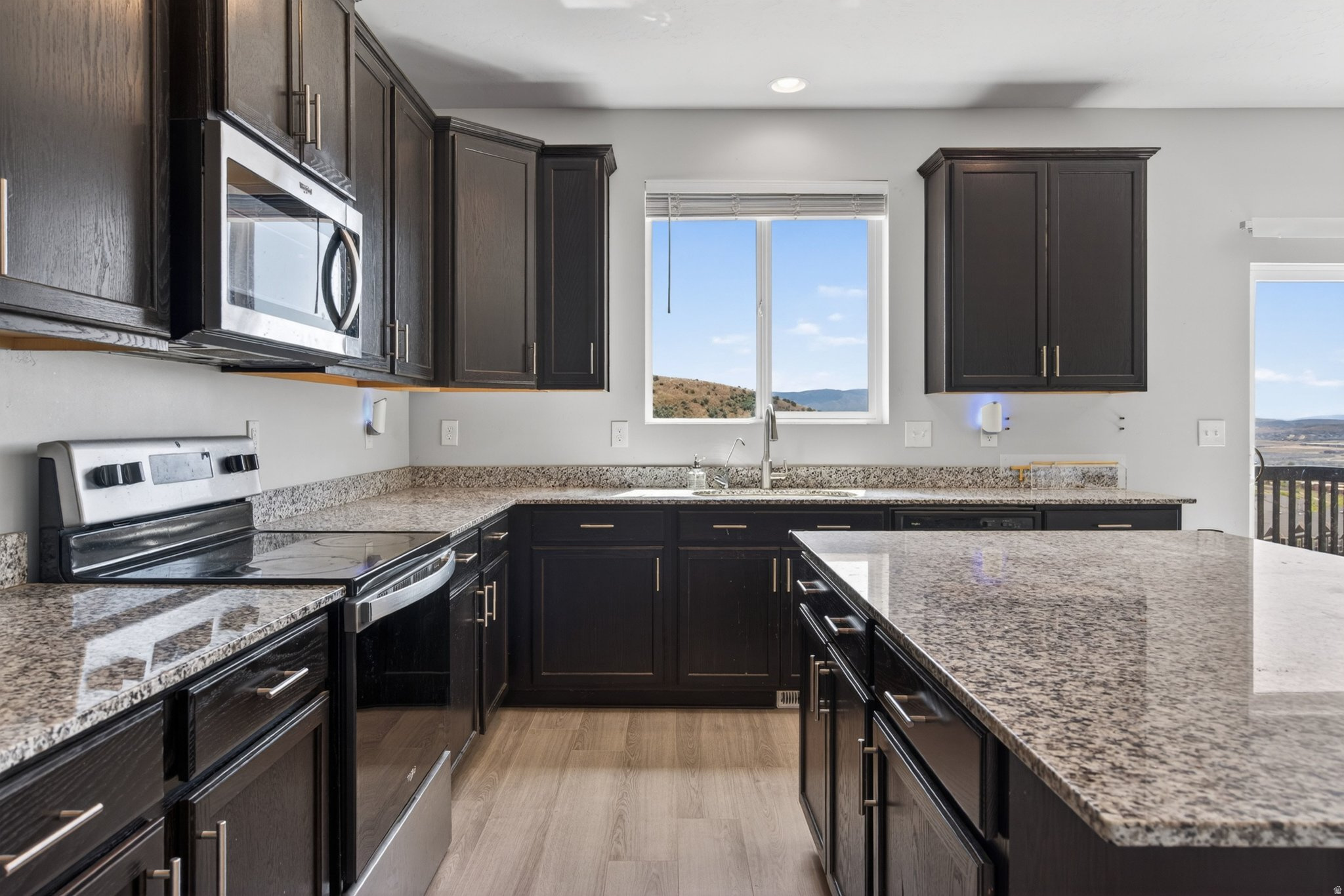 RIDGE - Residential