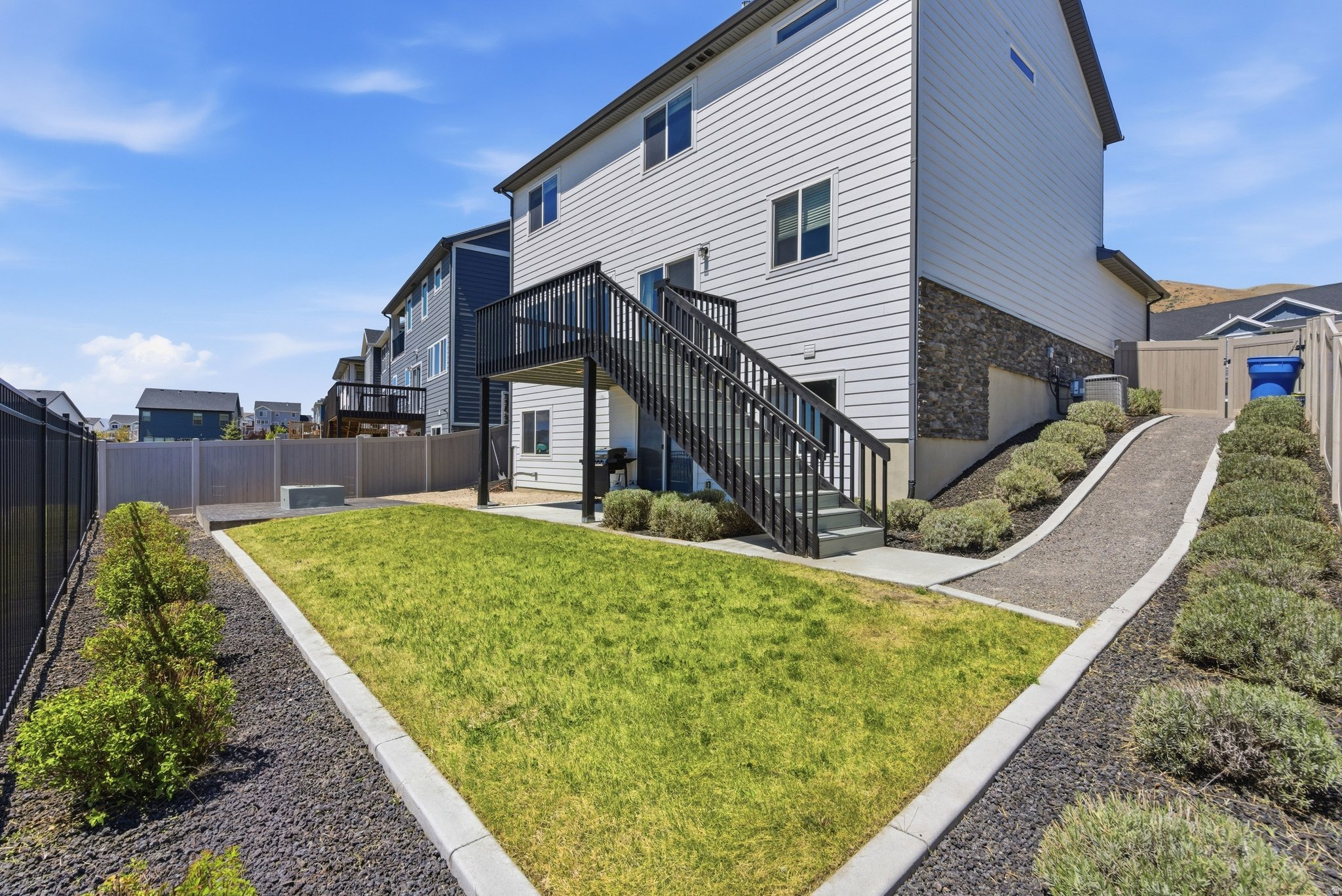 RIDGE - Residential