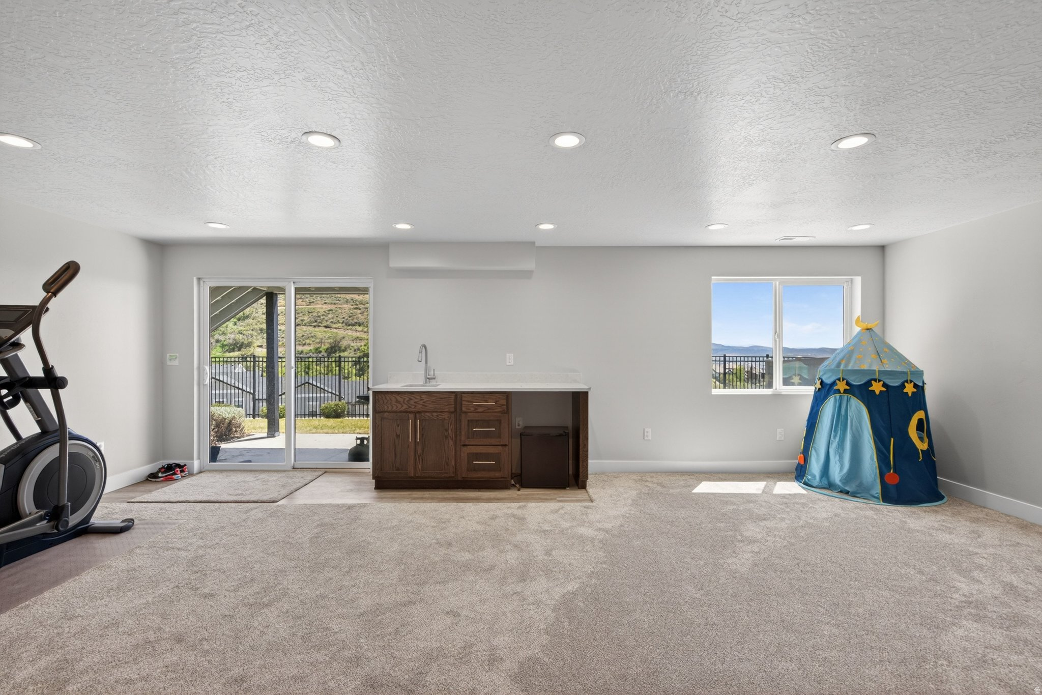 RIDGE - Residential
