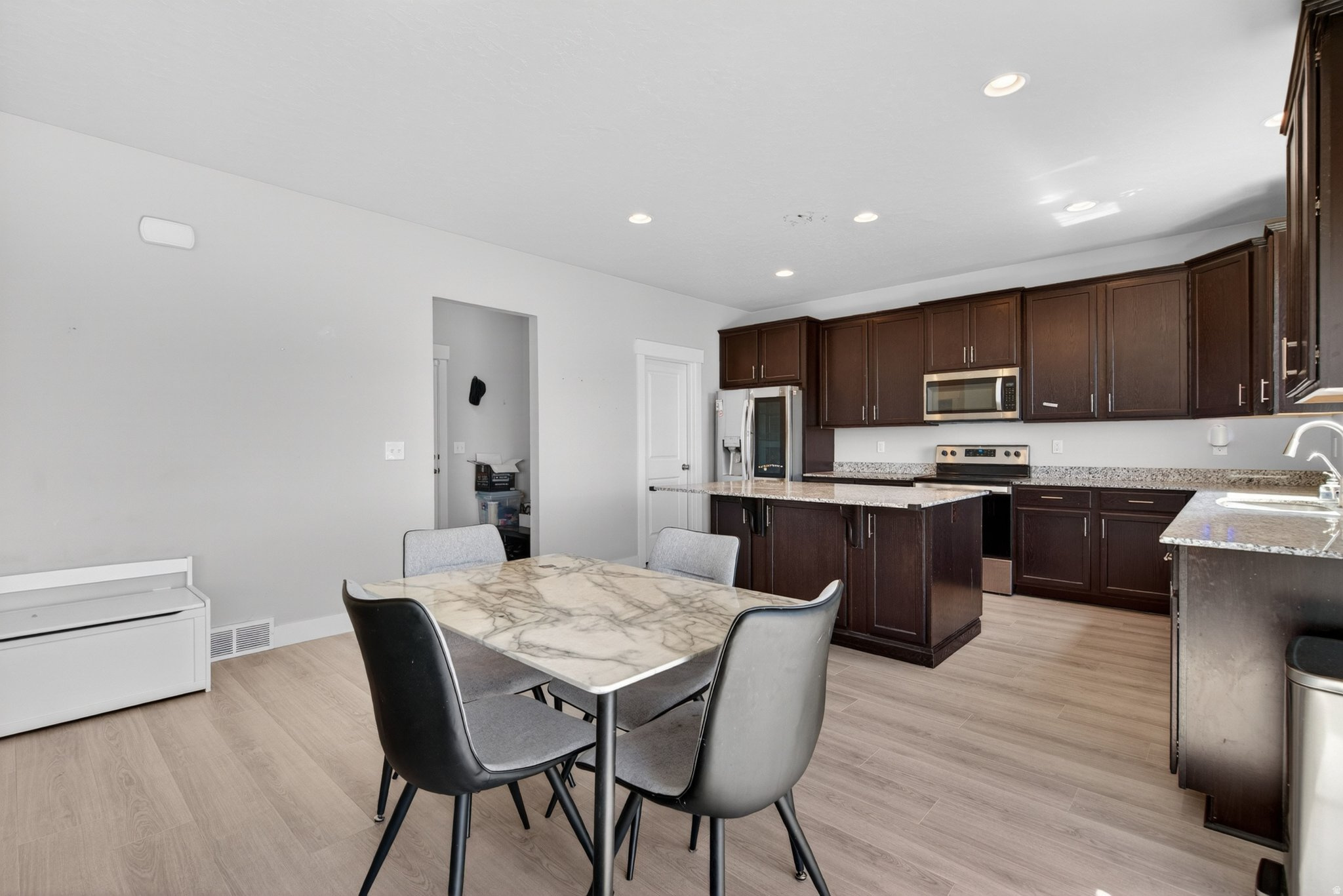 RIDGE - Residential