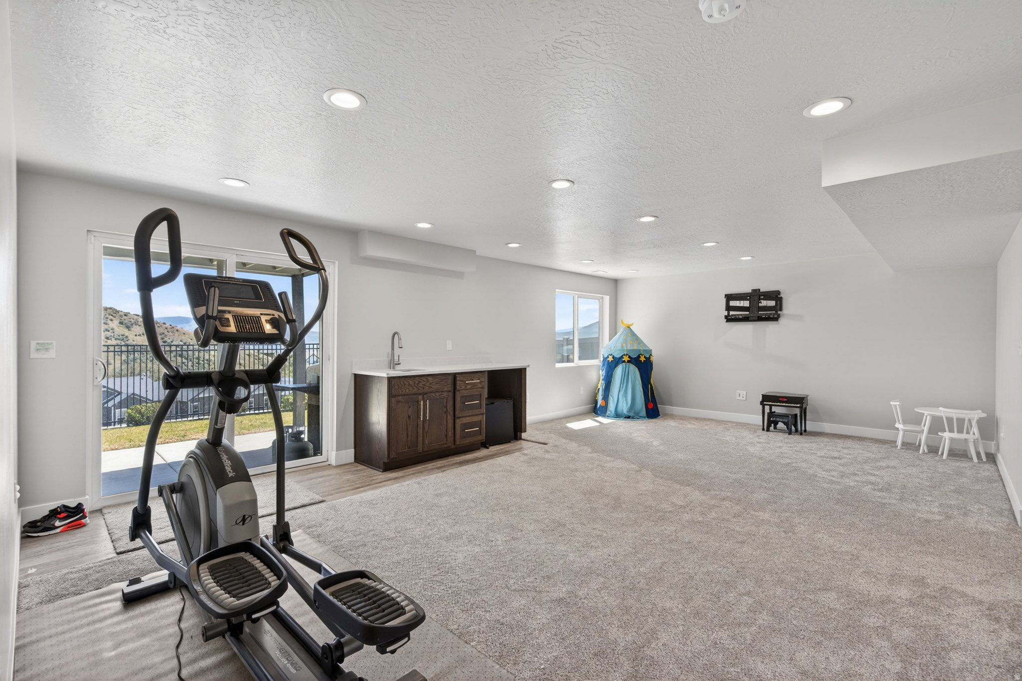 RIDGE - Residential