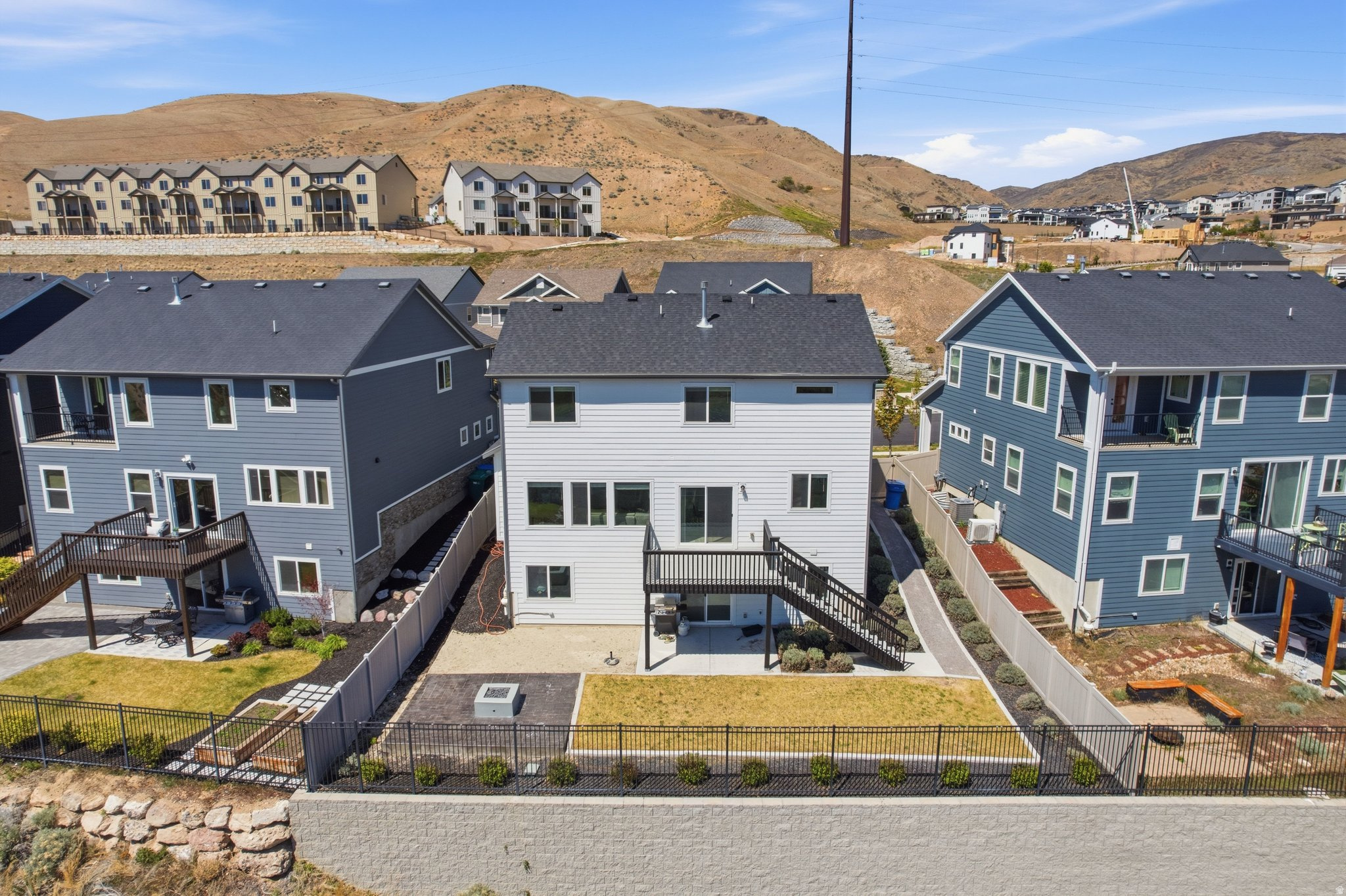 RIDGE - Residential