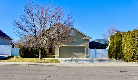 Photo of 3290 S PARK SPRINGS DR, West Valley City, UT 84120 (MLS # 2128400)