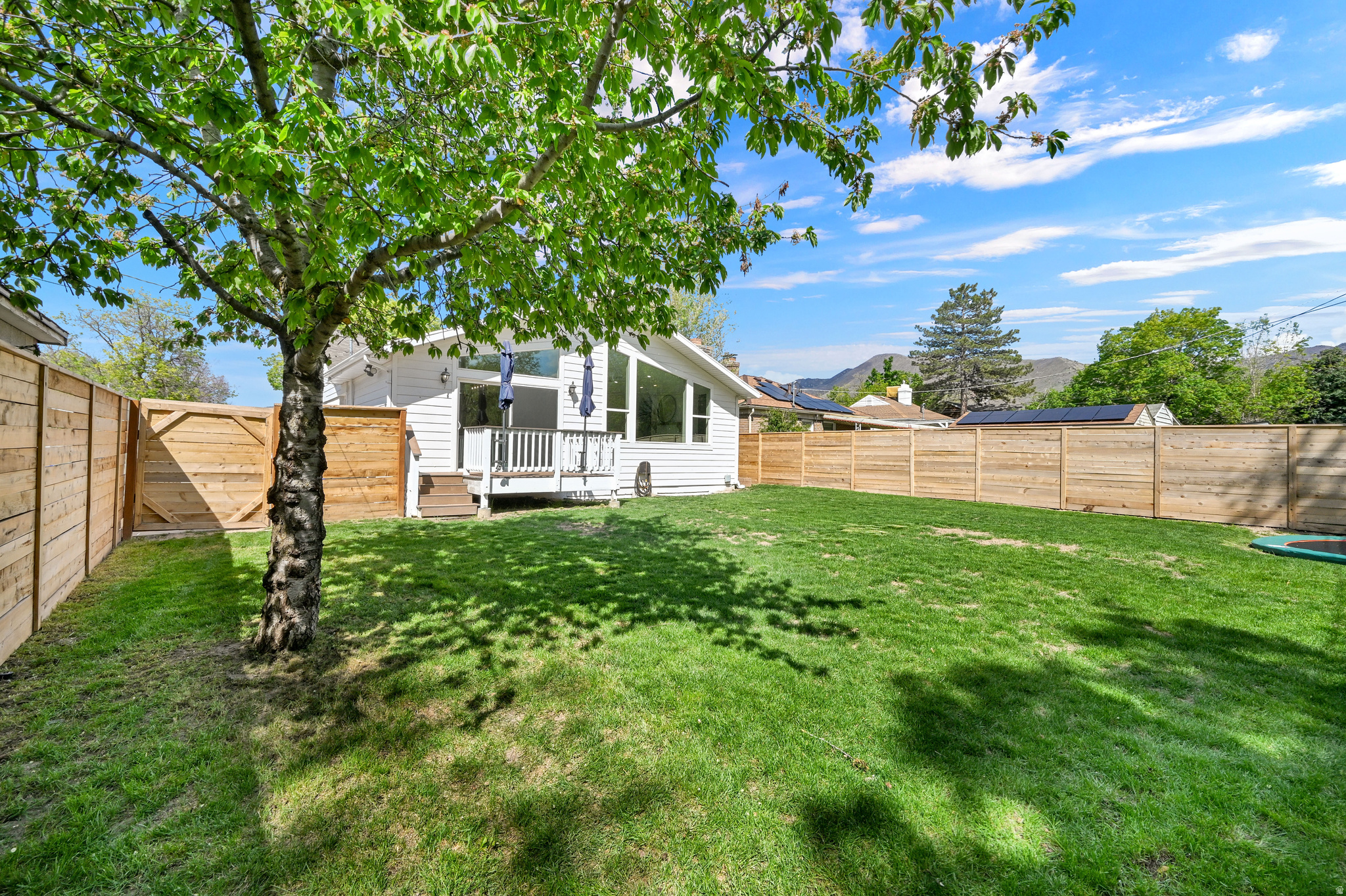 HIGHLAND PARK AREA - Residential