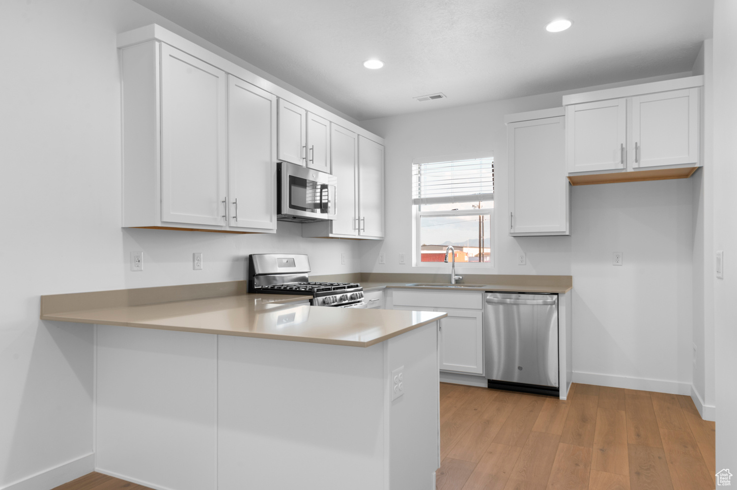 ANDERSON FARMS TOWNS 953 - Residential