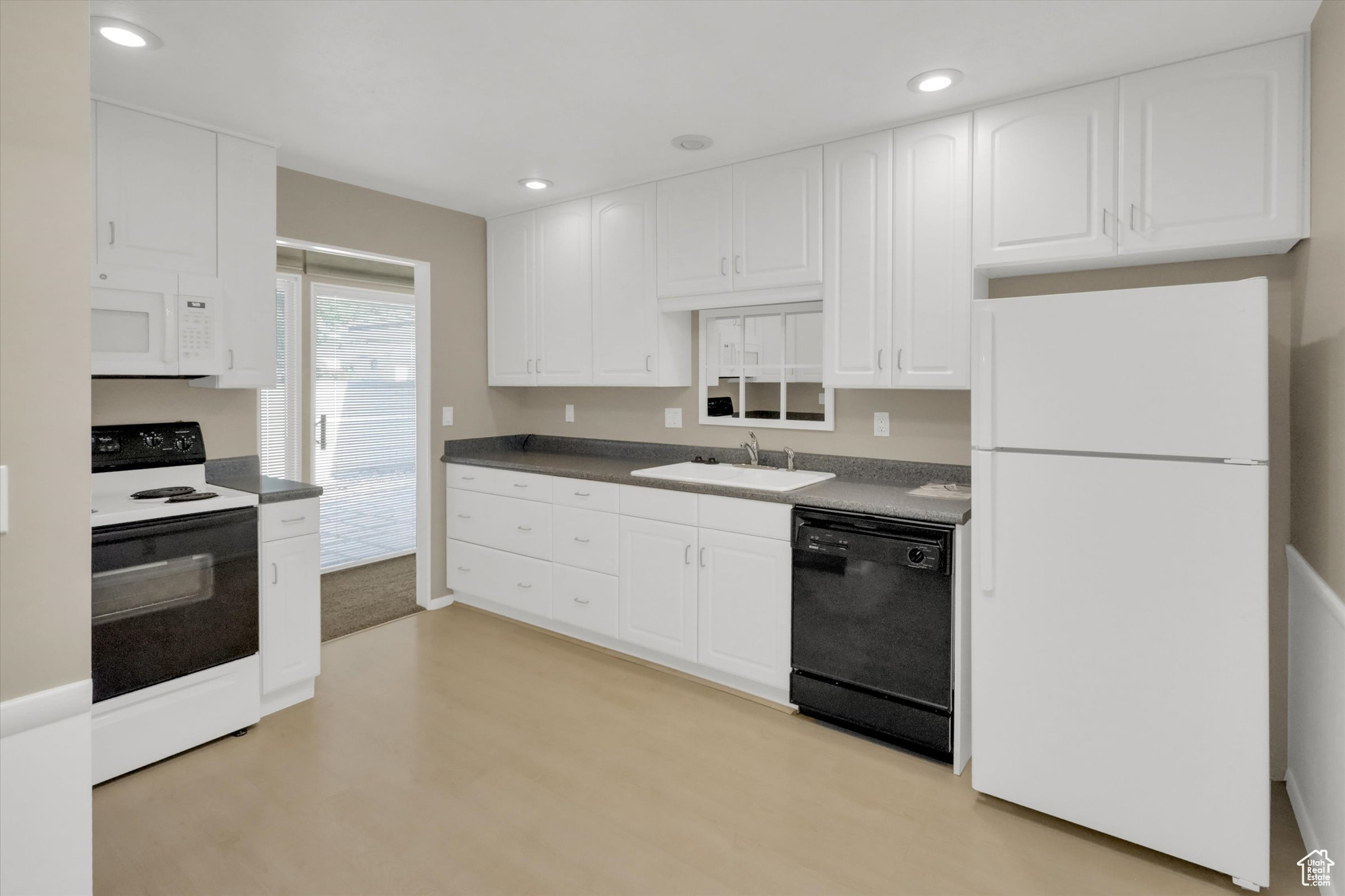 THE COTTONWOODS - Residential