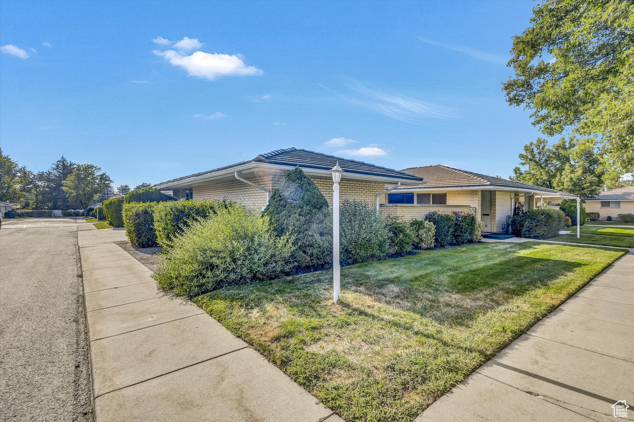 THE COTTONWOODS - Residential