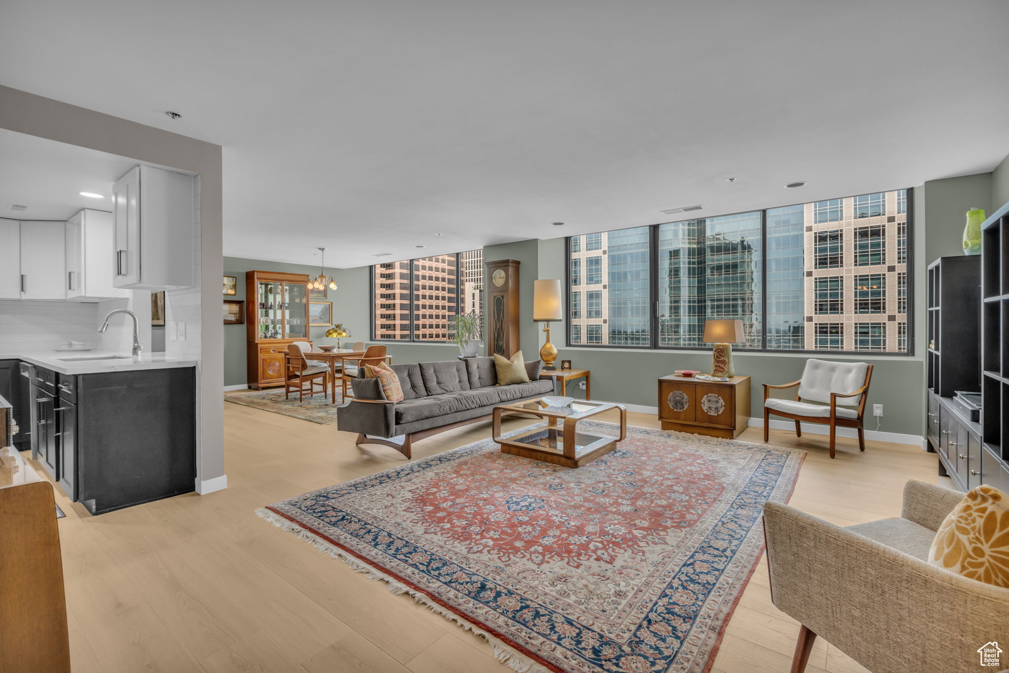 AMERICAN TOWERS - Residential