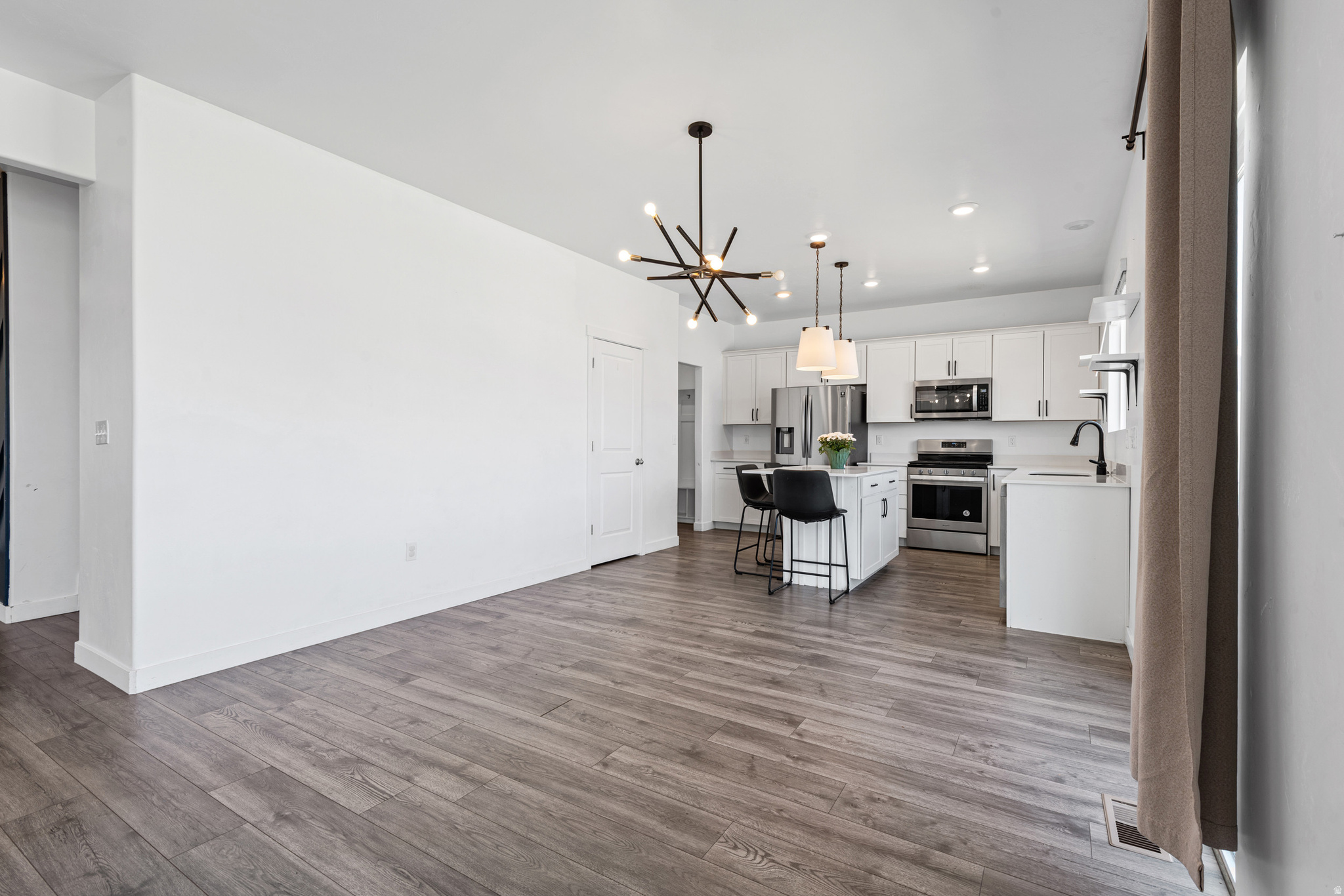 LEXINGTON GREENS - Residential