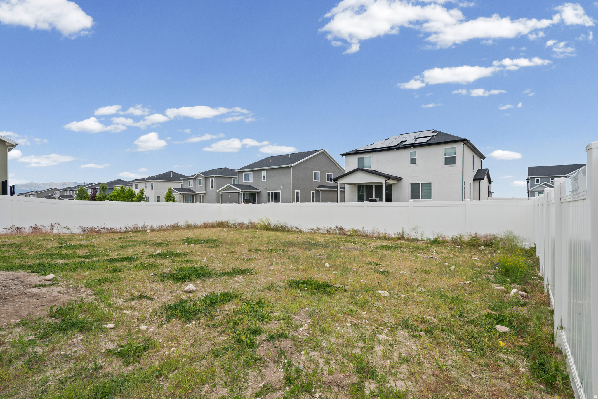 LEXINGTON GREENS - Residential