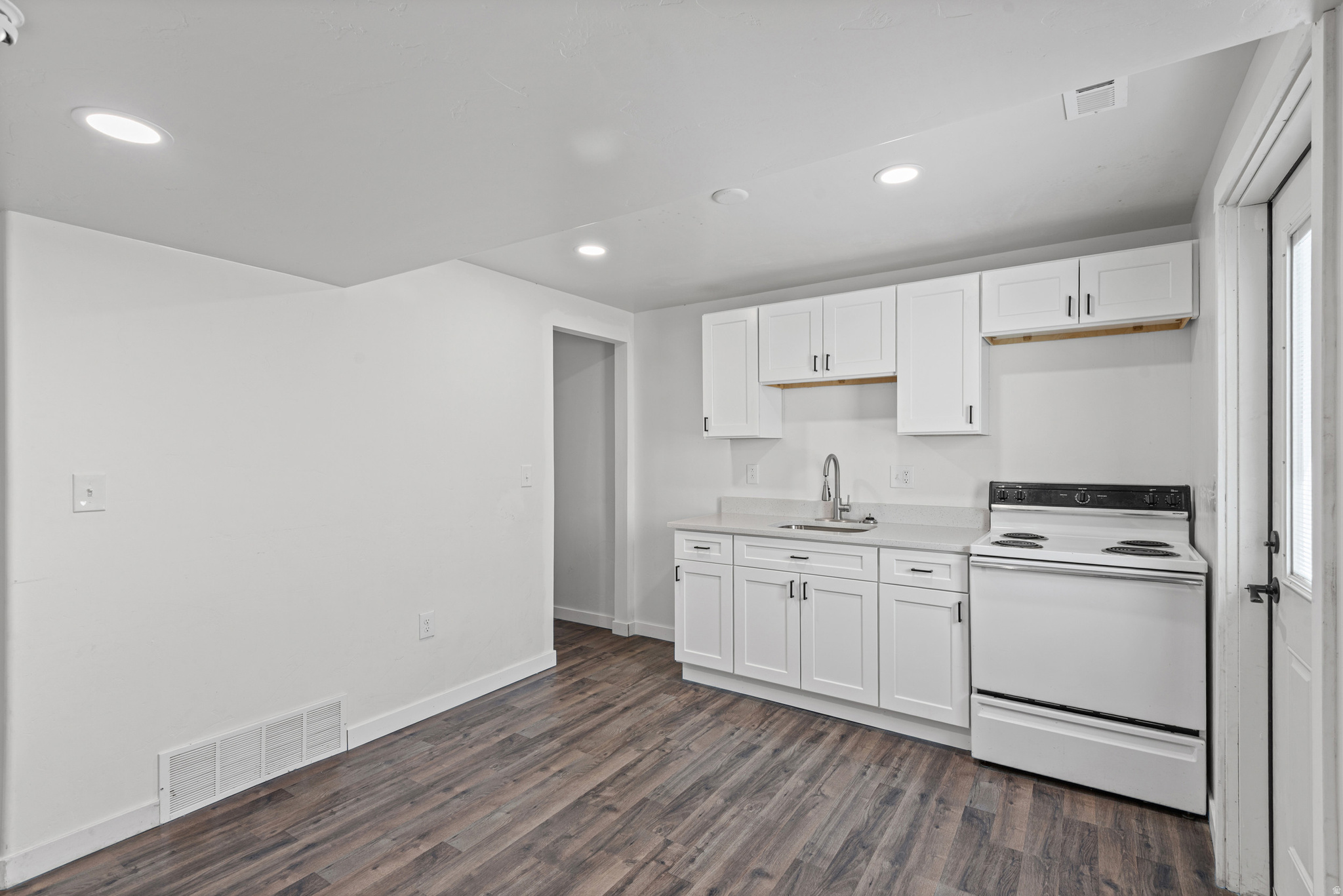 LEXINGTON GREENS - Residential