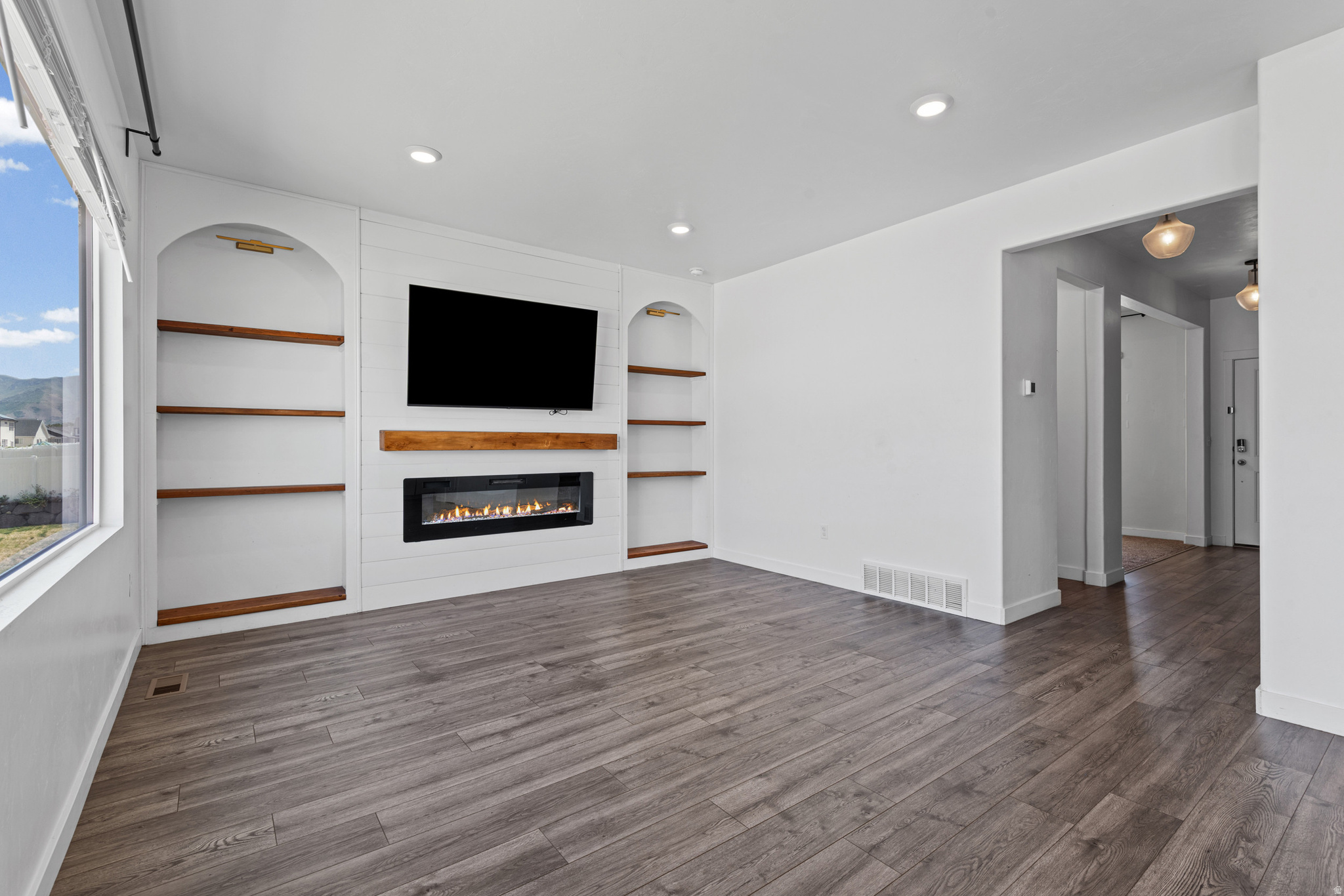 LEXINGTON GREENS - Residential
