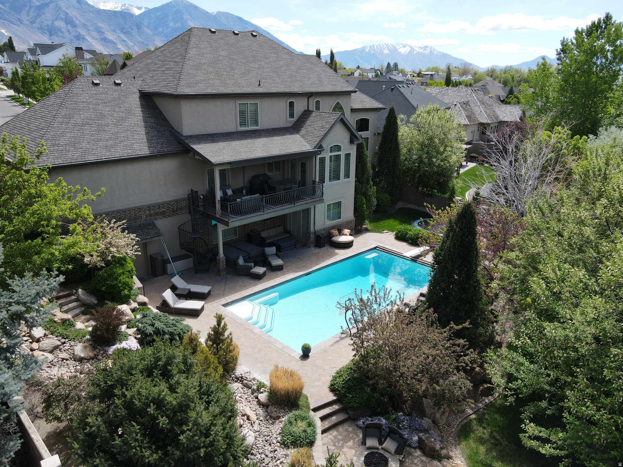 ERCANBRACK - Residential