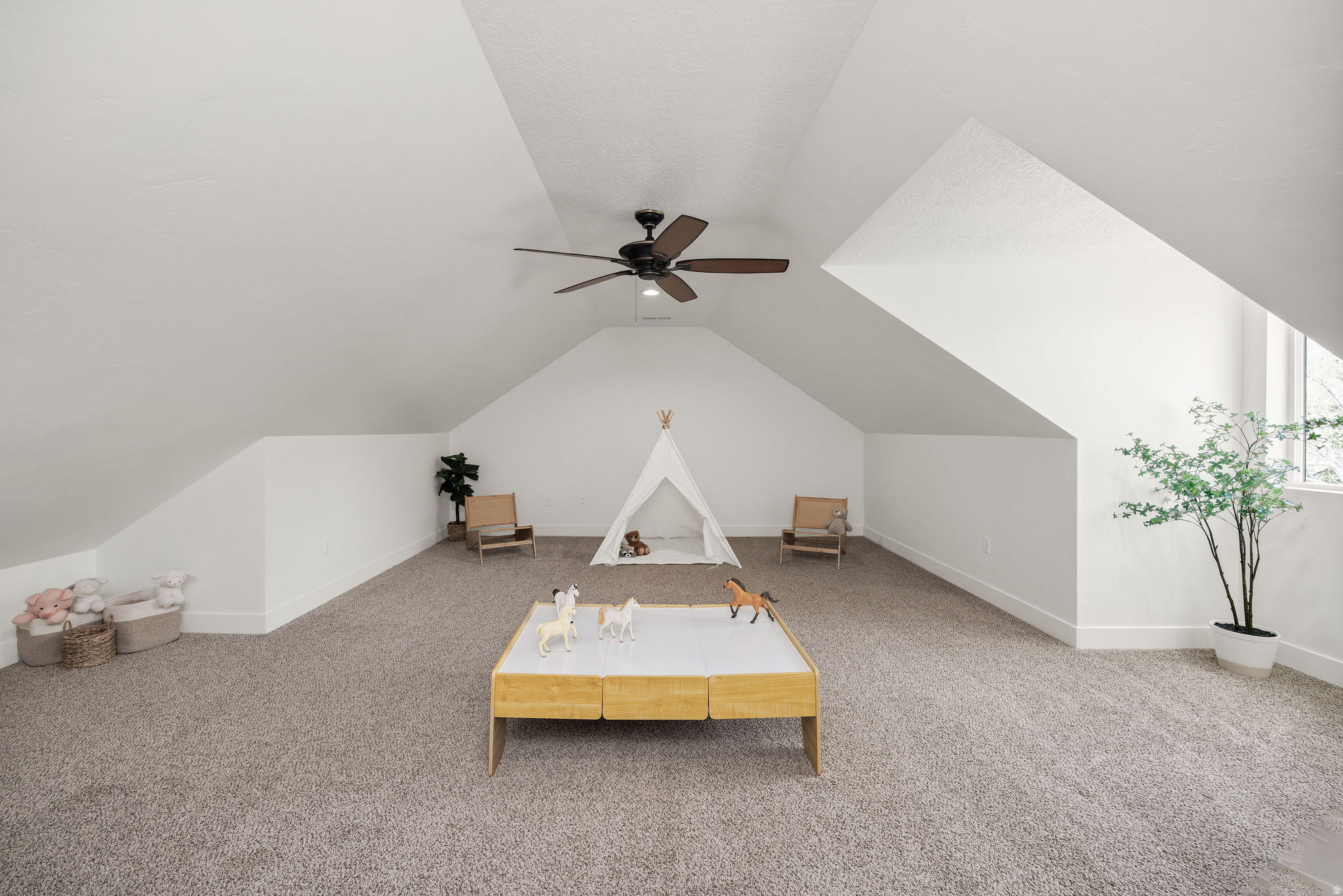 HIDDEN VILLIAGE - Residential