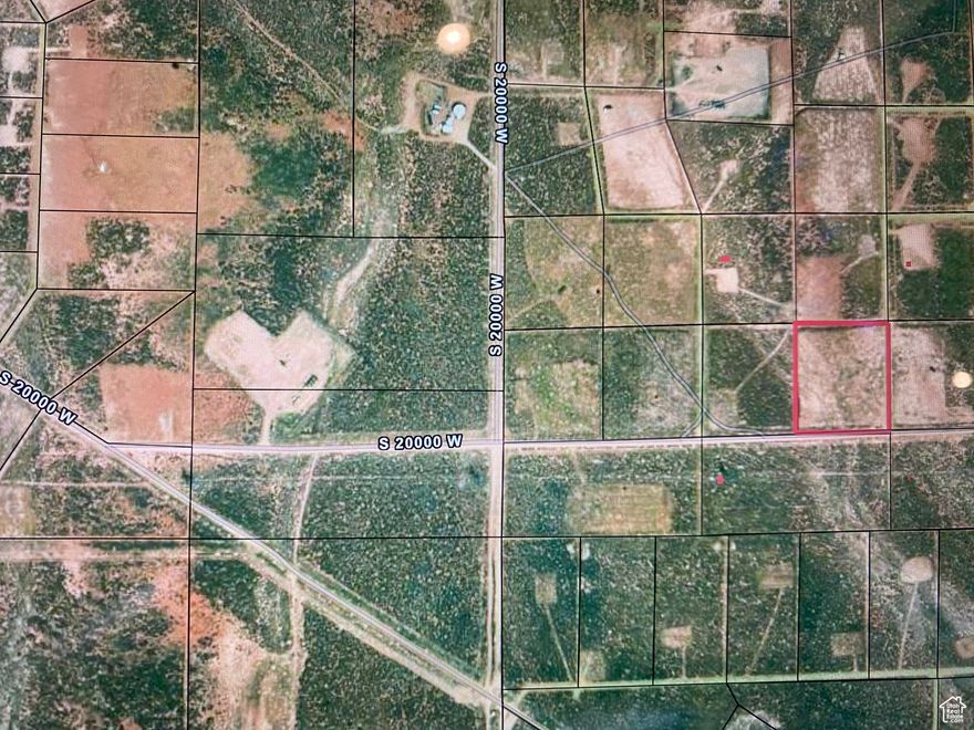 5.11 acres just North of Duchesne. Close to Starvation and many other recreational areas! Come enjoy the area or stay and build a dream cabin or home!