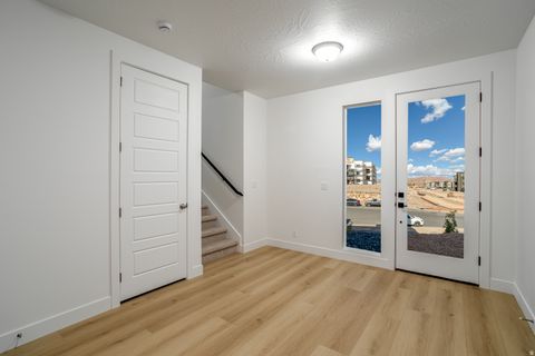 Tiny photo for 2764 W BECCO TRL #64, Saint George, UT 84770 (MLS # 2142519)