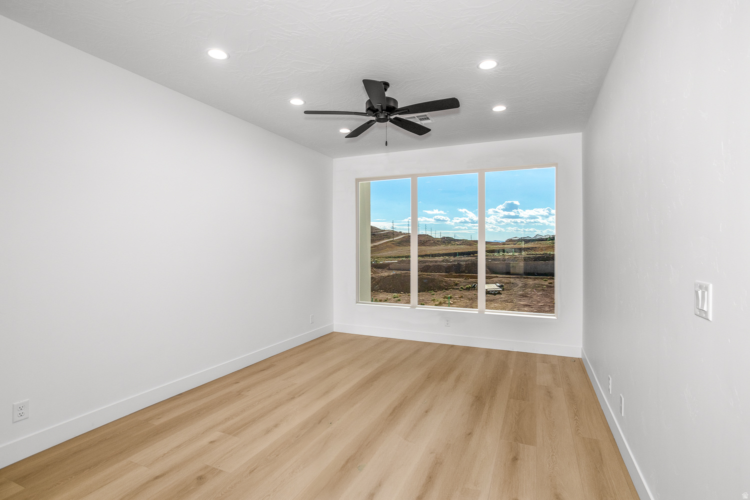 BECCO CREEK TOWNHOMES AT DIVARIO - Residential