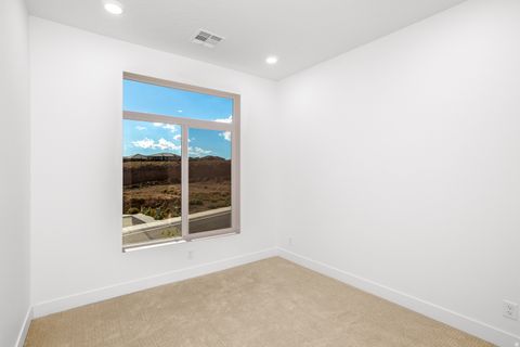Tiny photo for 2764 W BECCO TRL #64, Saint George, UT 84770 (MLS # 2142519)