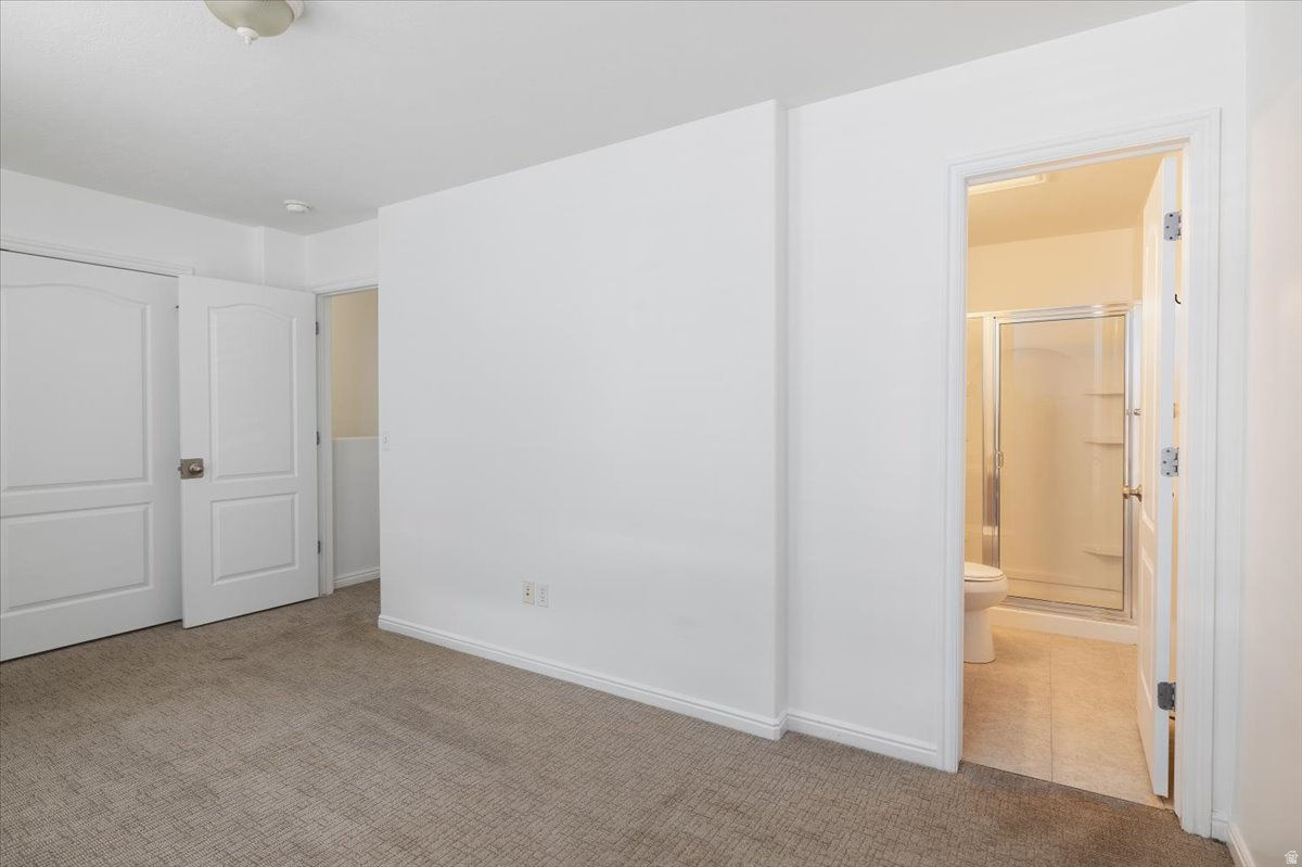 INVERNESS SQUARE - Residential