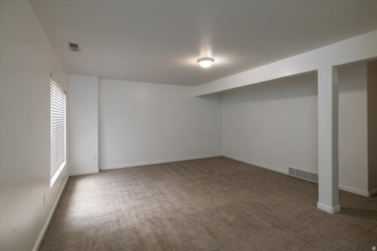 INVERNESS SQUARE - Residential