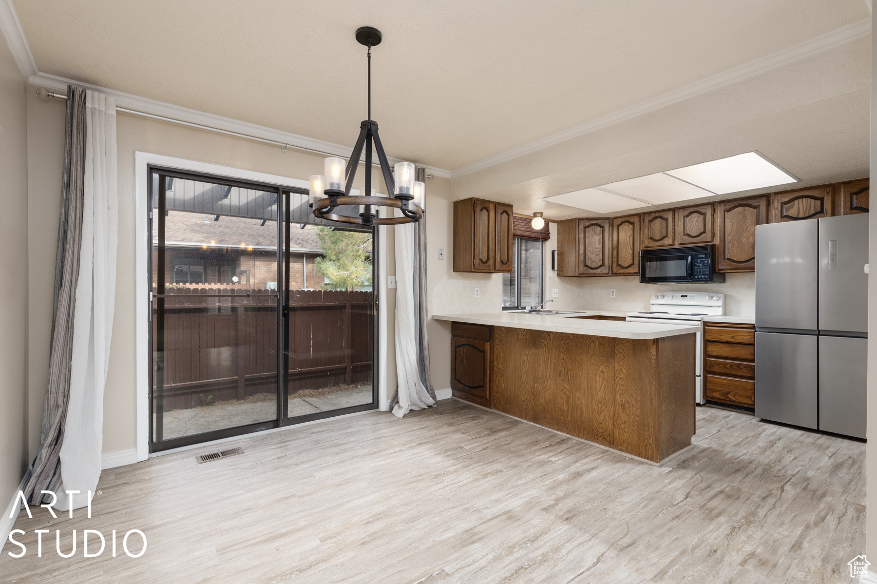 EASTGROVE CONDOMINIUM - Residential