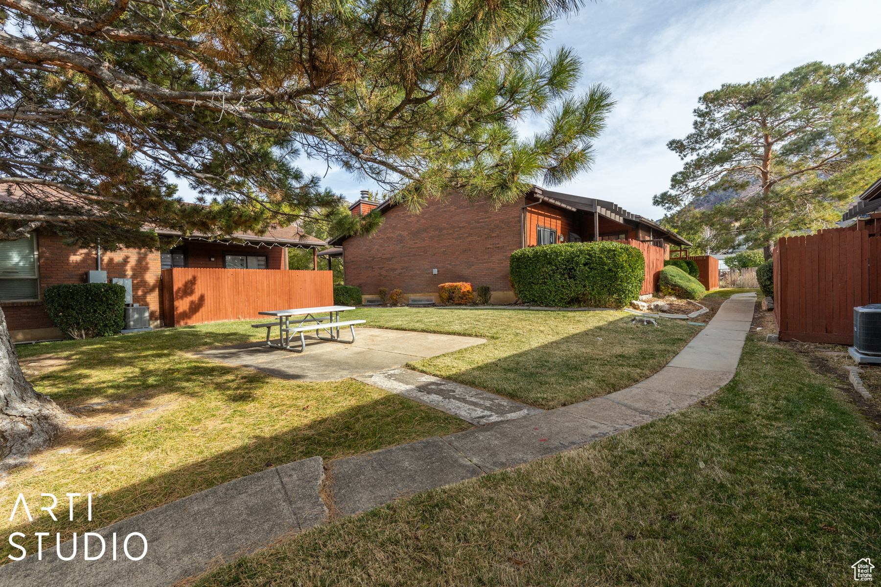 EASTGROVE CONDOMINIUM - Residential