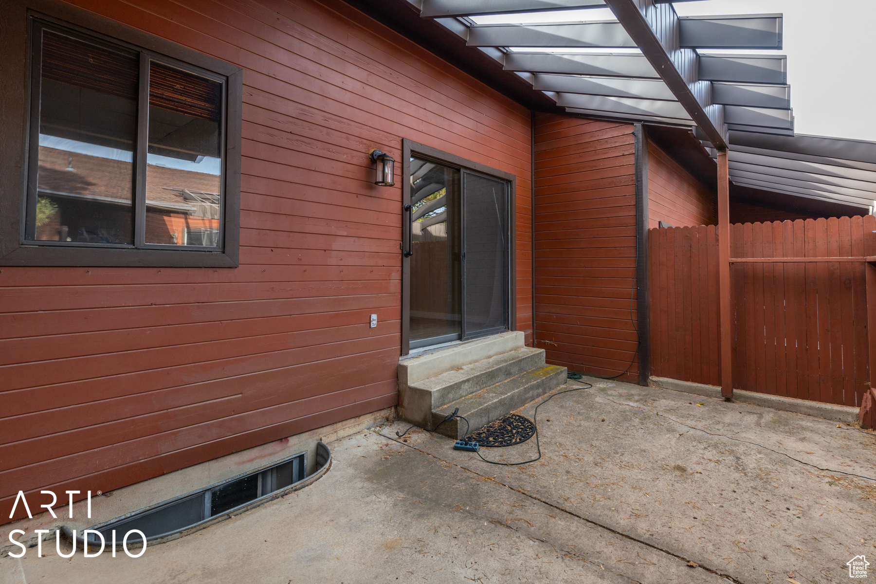 EASTGROVE CONDOMINIUM - Residential