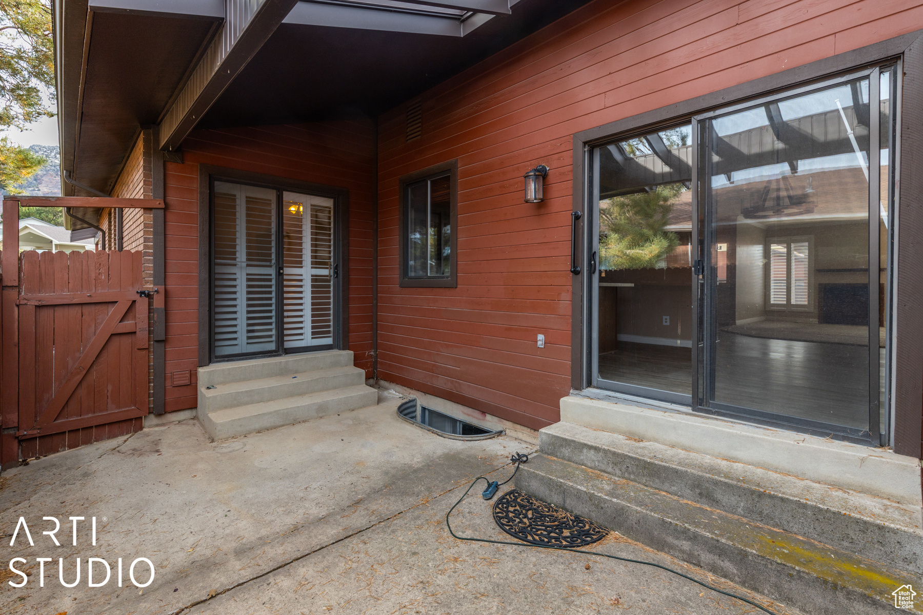 EASTGROVE CONDOMINIUM - Residential