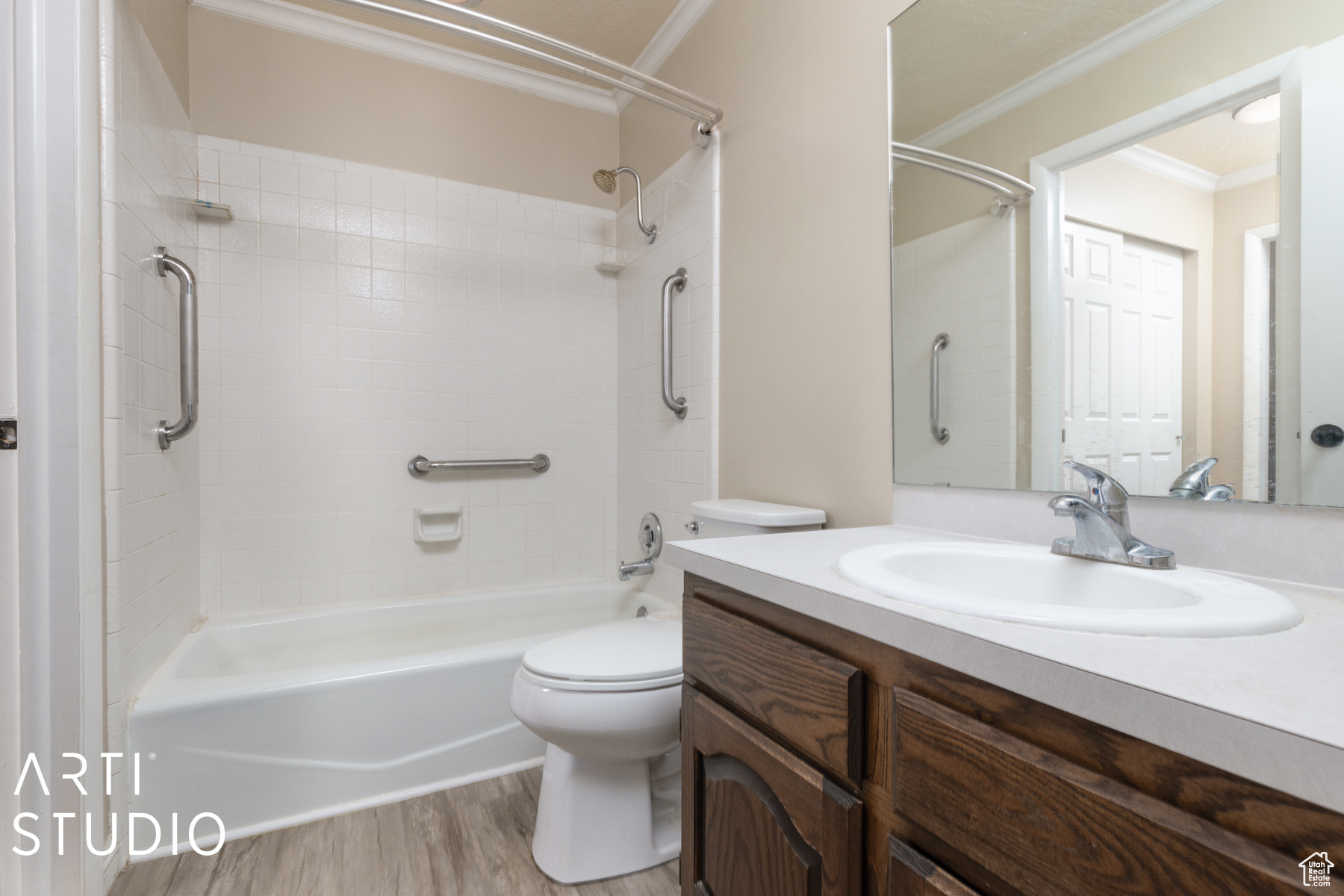 EASTGROVE CONDOMINIUM - Residential