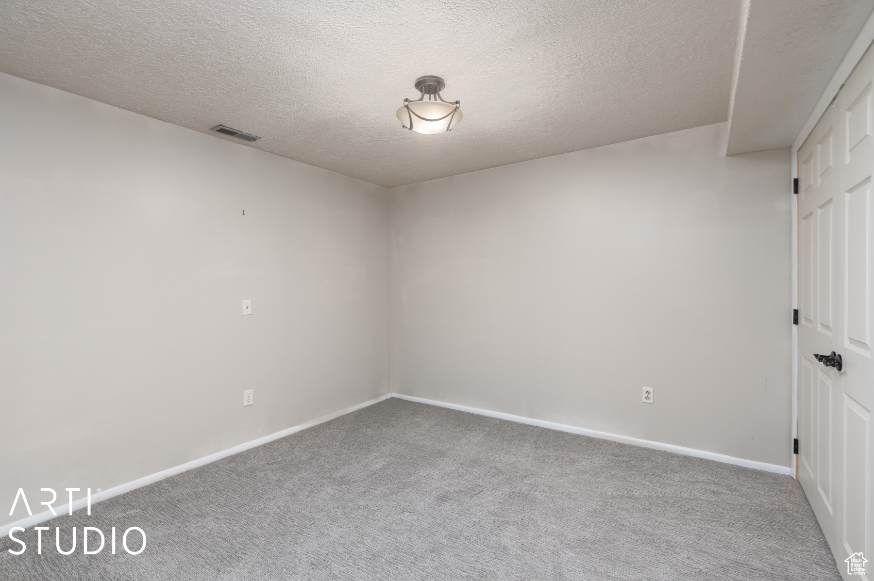 EASTGROVE CONDOMINIUM - Residential