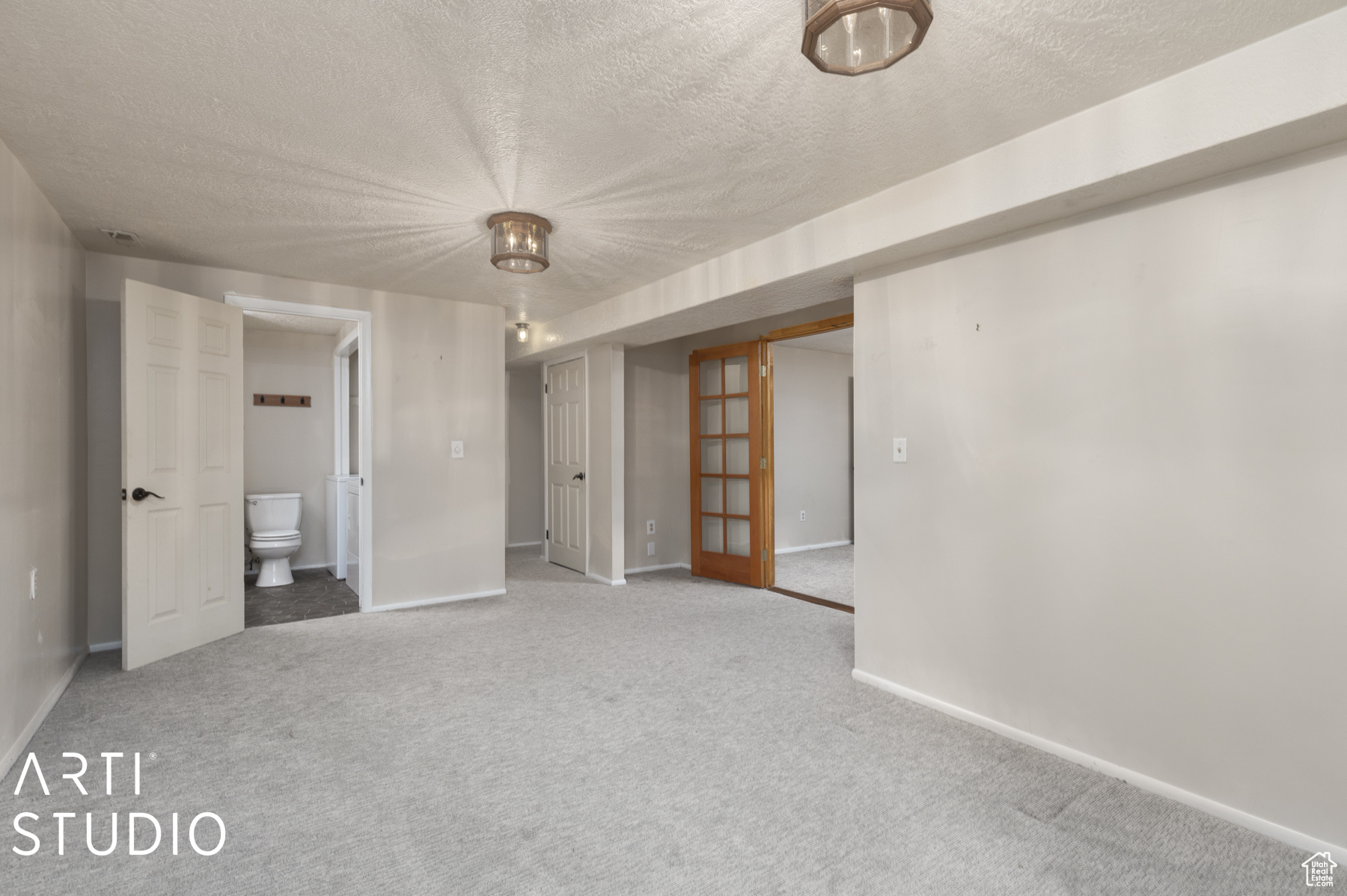EASTGROVE CONDOMINIUM - Residential