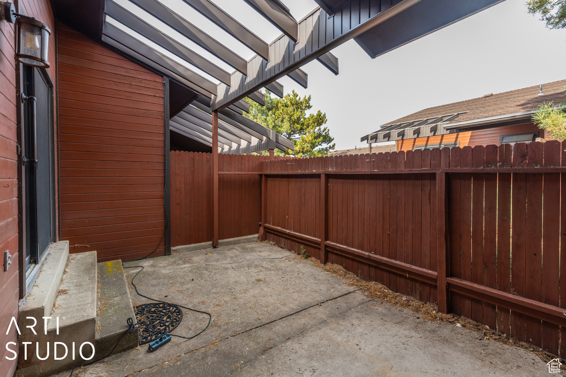 EASTGROVE CONDOMINIUM - Residential
