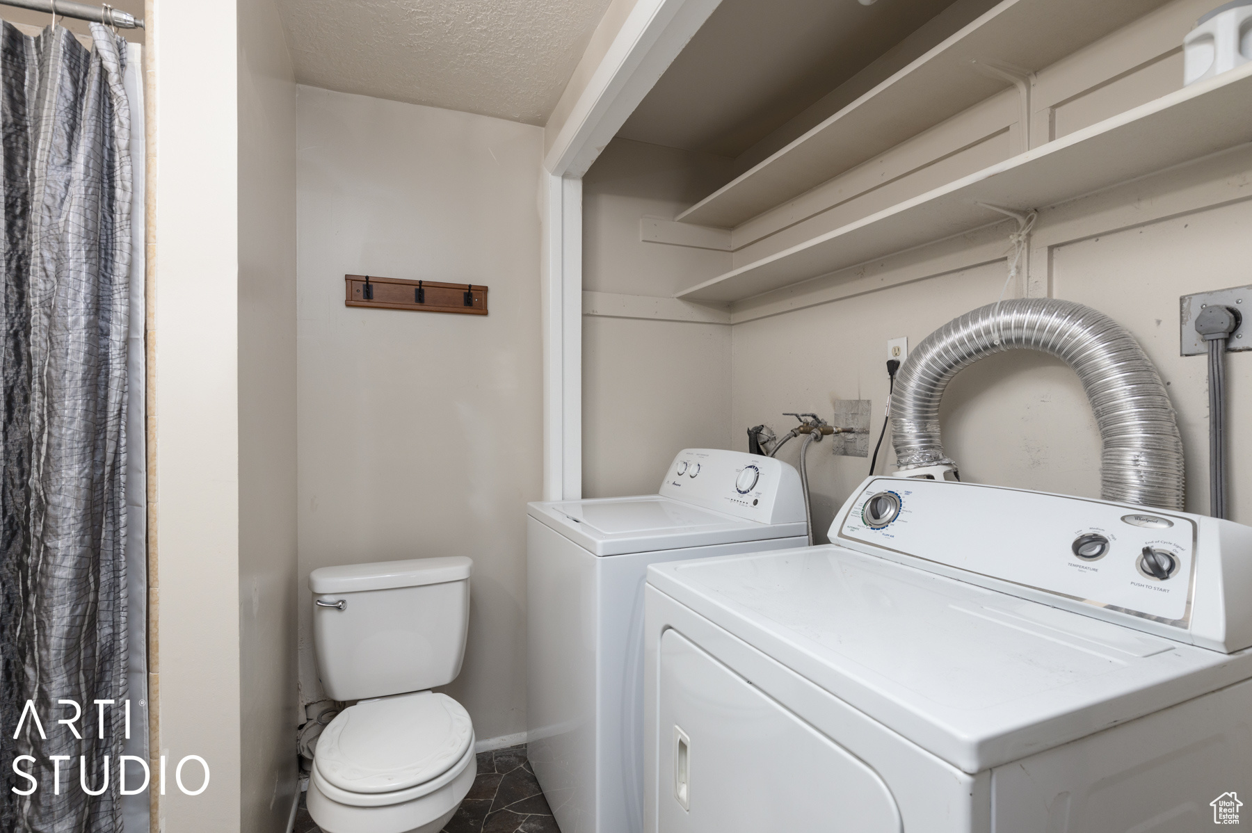 EASTGROVE CONDOMINIUM - Residential
