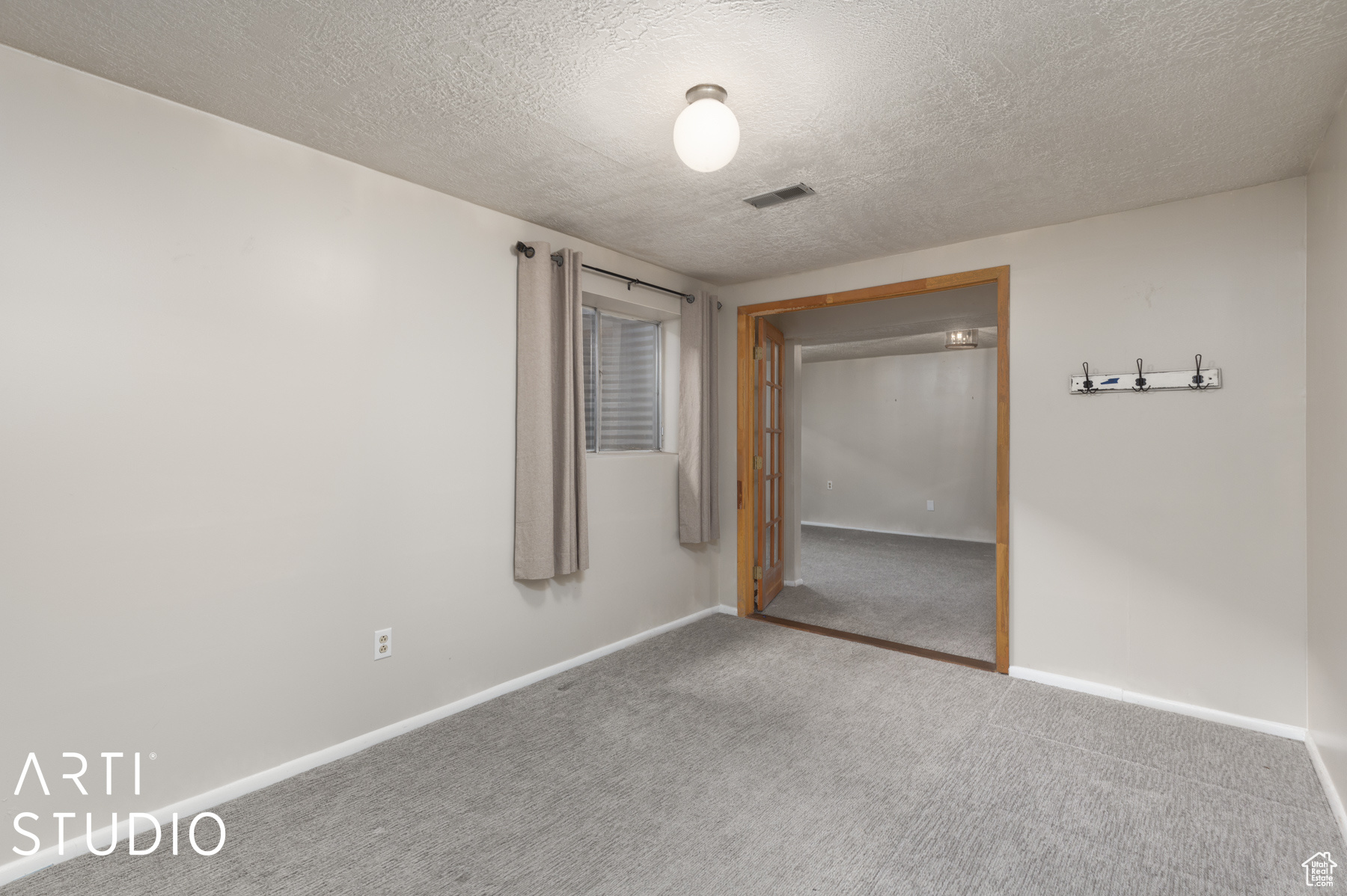 EASTGROVE CONDOMINIUM - Residential
