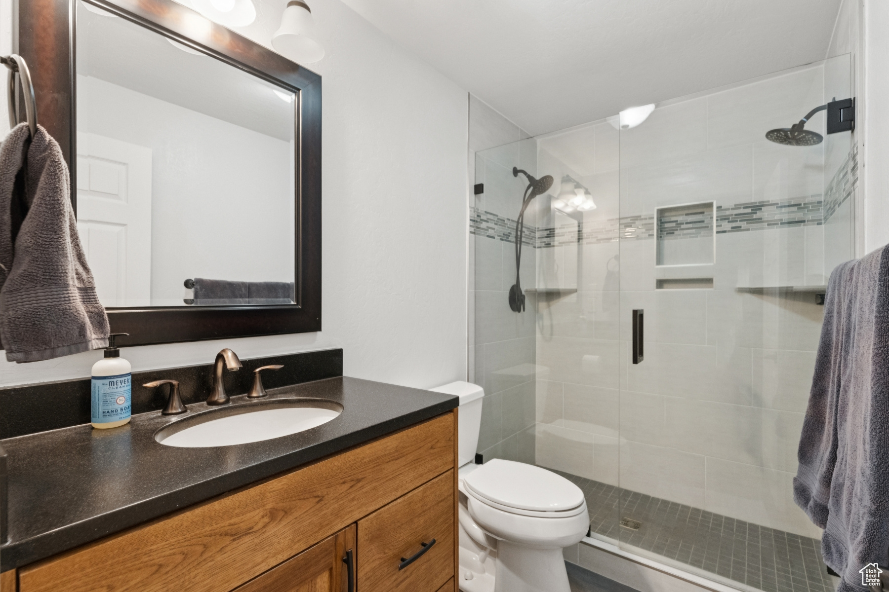 Park City, Utah 84098, United States, 5 Bedrooms Bedrooms, ,3 BathroomsBathrooms,Residential,Active,174150