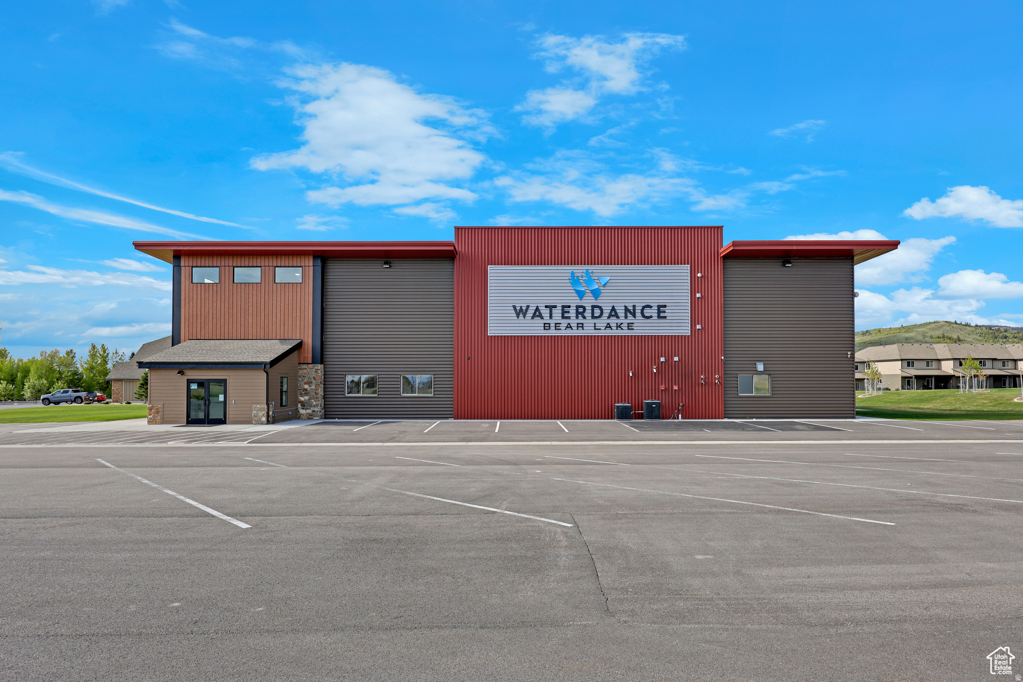 WATERDANCE - Residential