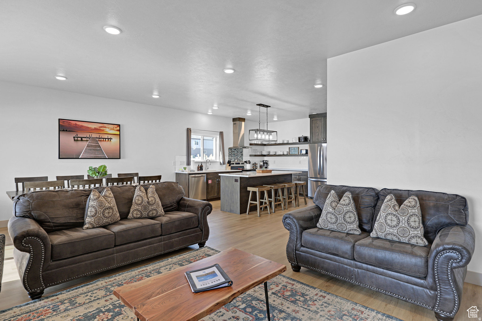 WATERDANCE - Residential