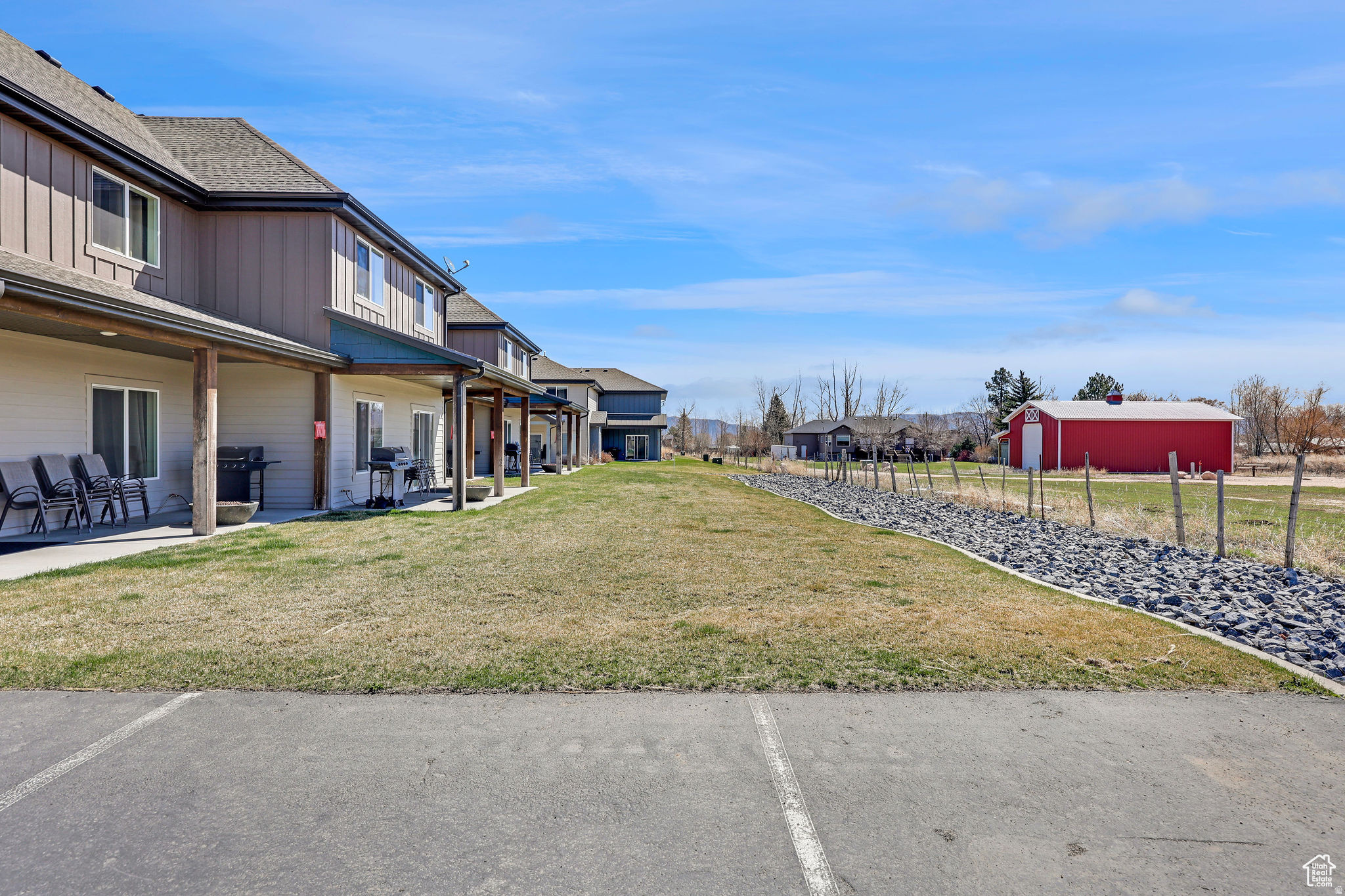 WATERDANCE - Residential