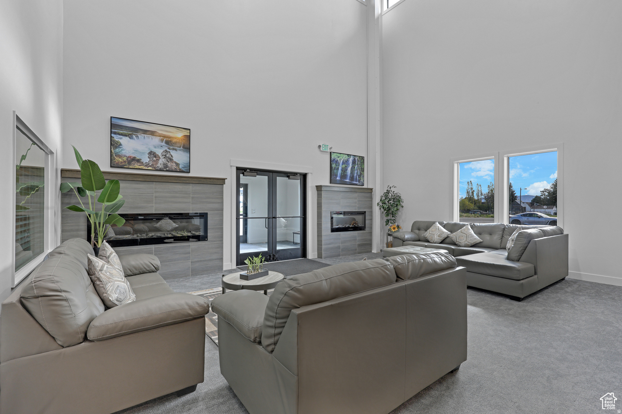 WATERDANCE - Residential