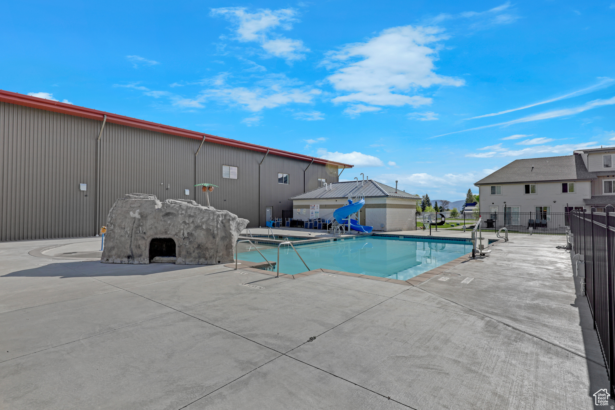 WATERDANCE - Residential