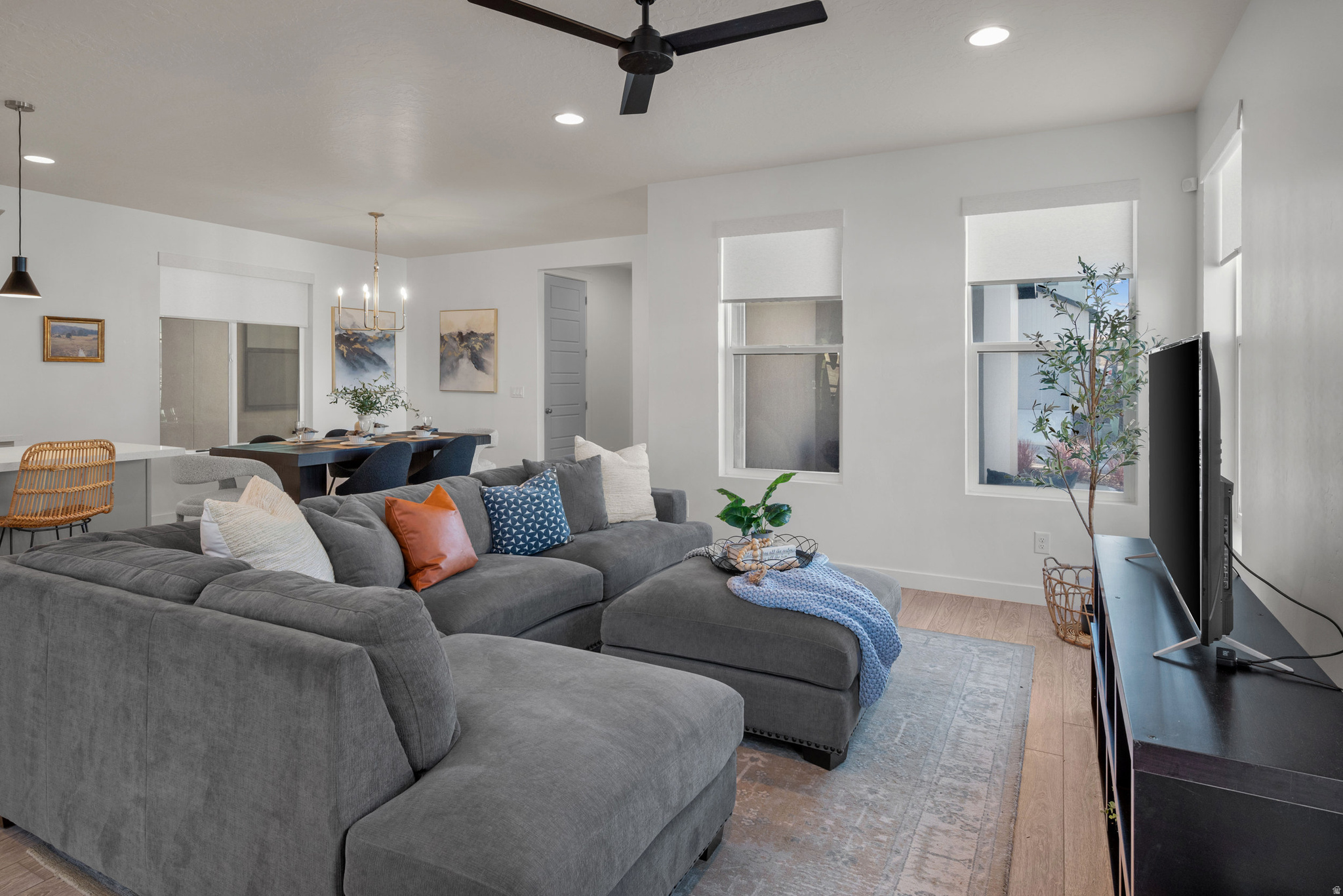 HOLBROOK SCANDIA3152 - Residential