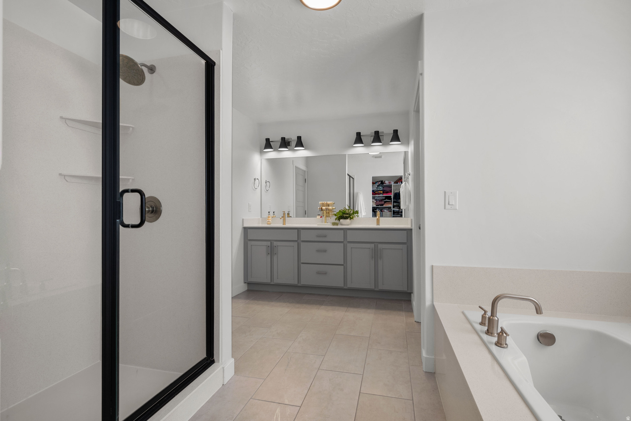 HOLBROOK SCANDIA3152 - Residential