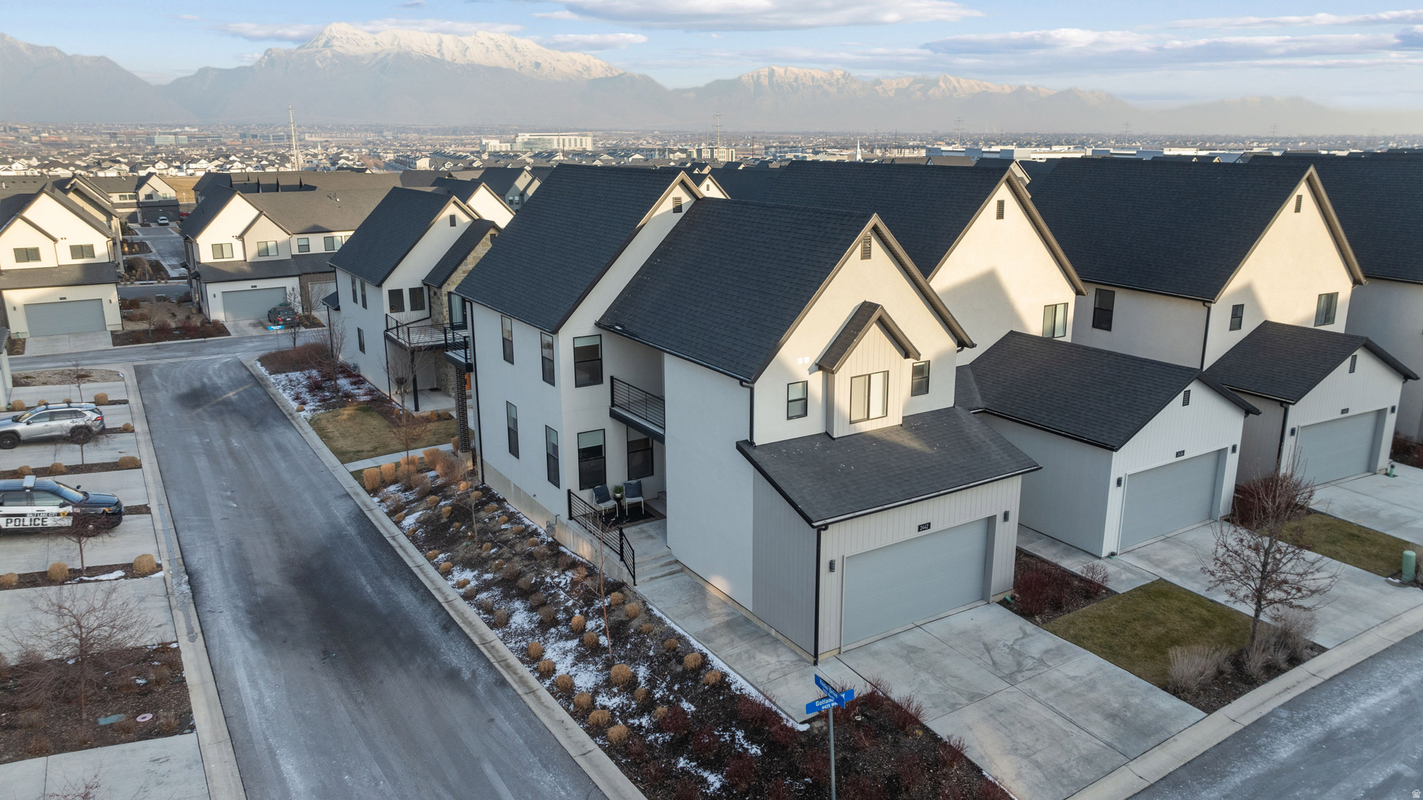 HOLBROOK SCANDIA3152 - Residential