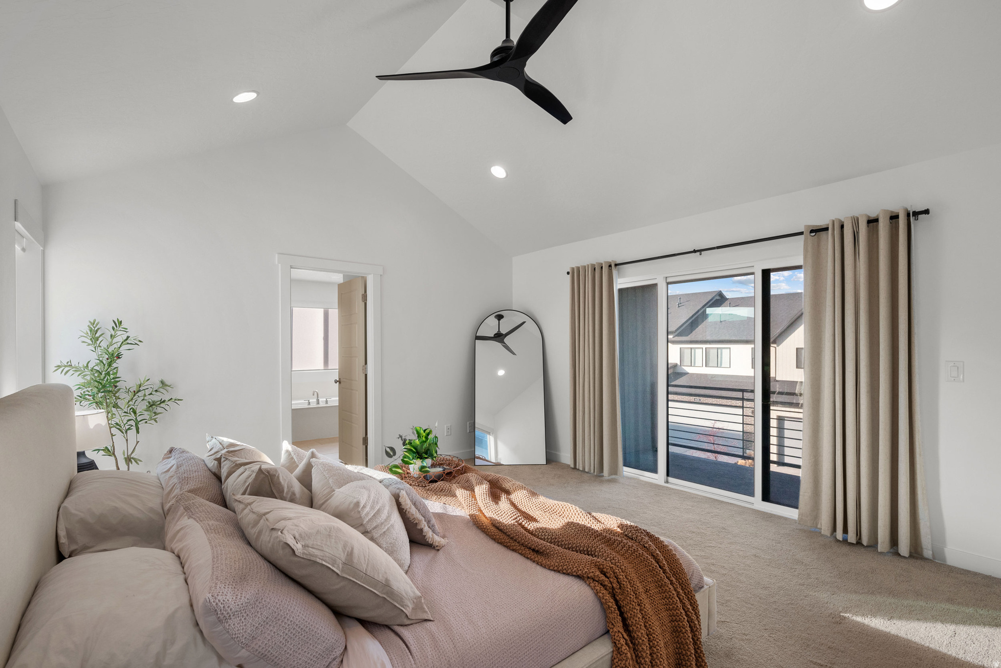 HOLBROOK SCANDIA3152 - Residential