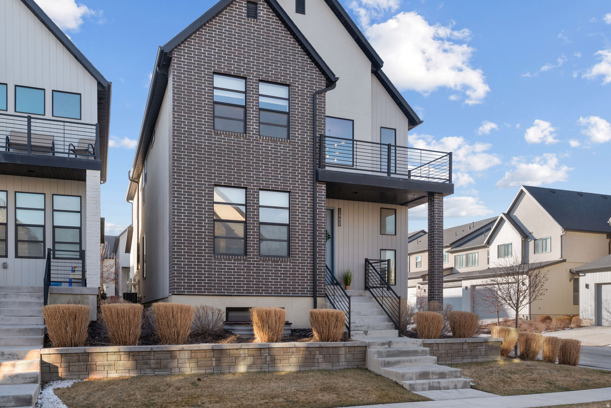 HOLBROOK SCANDIA3152 - Residential