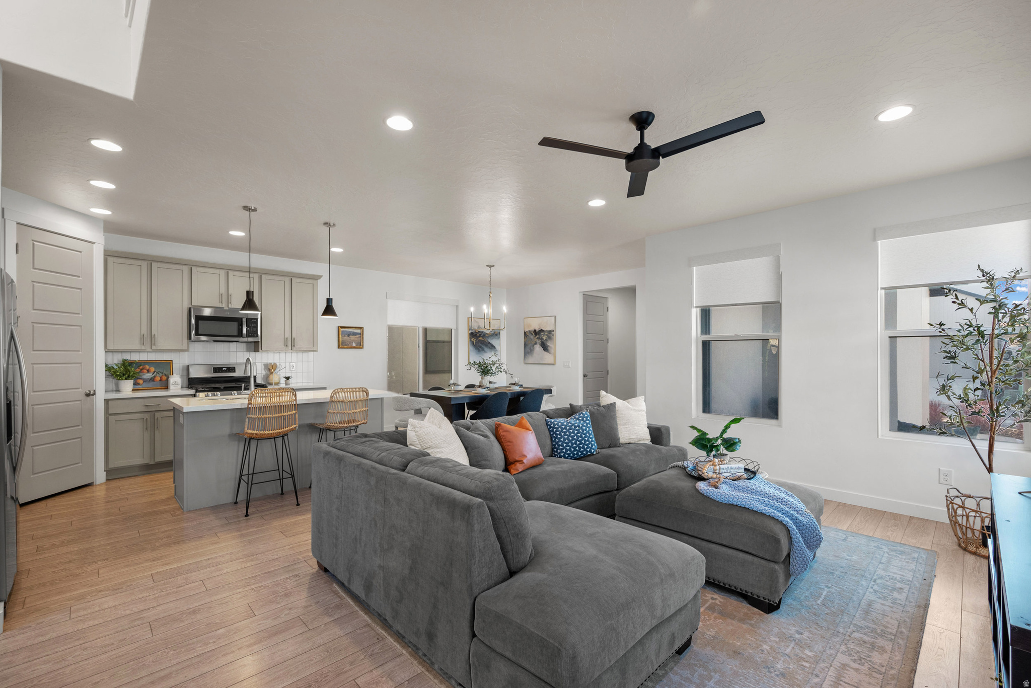 HOLBROOK SCANDIA3152 - Residential