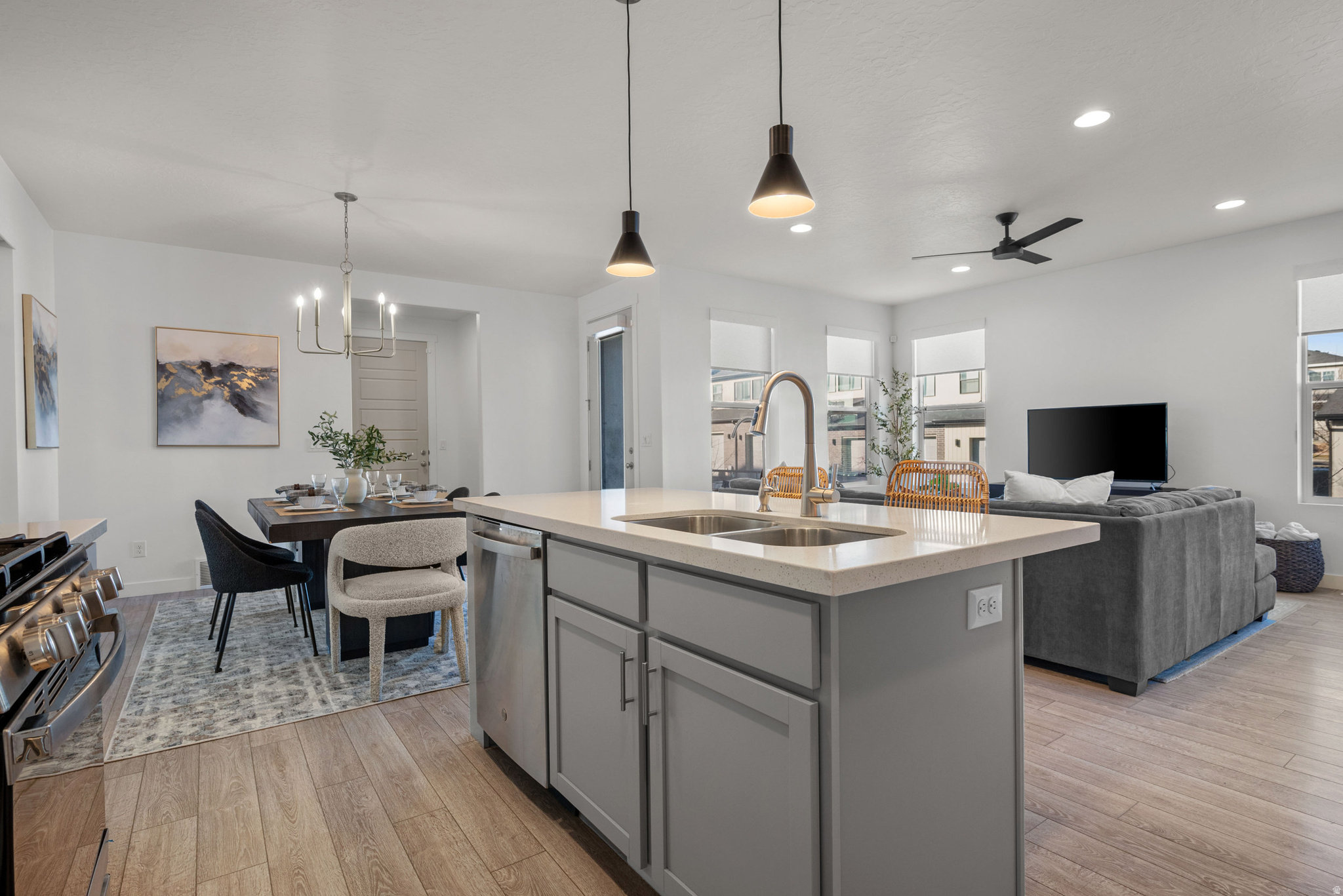 HOLBROOK SCANDIA3152 - Residential