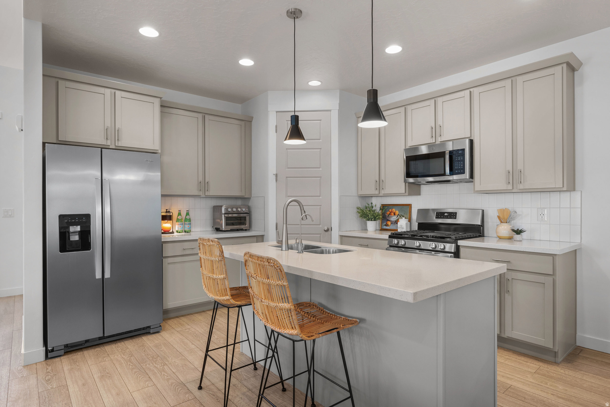 HOLBROOK SCANDIA3152 - Residential