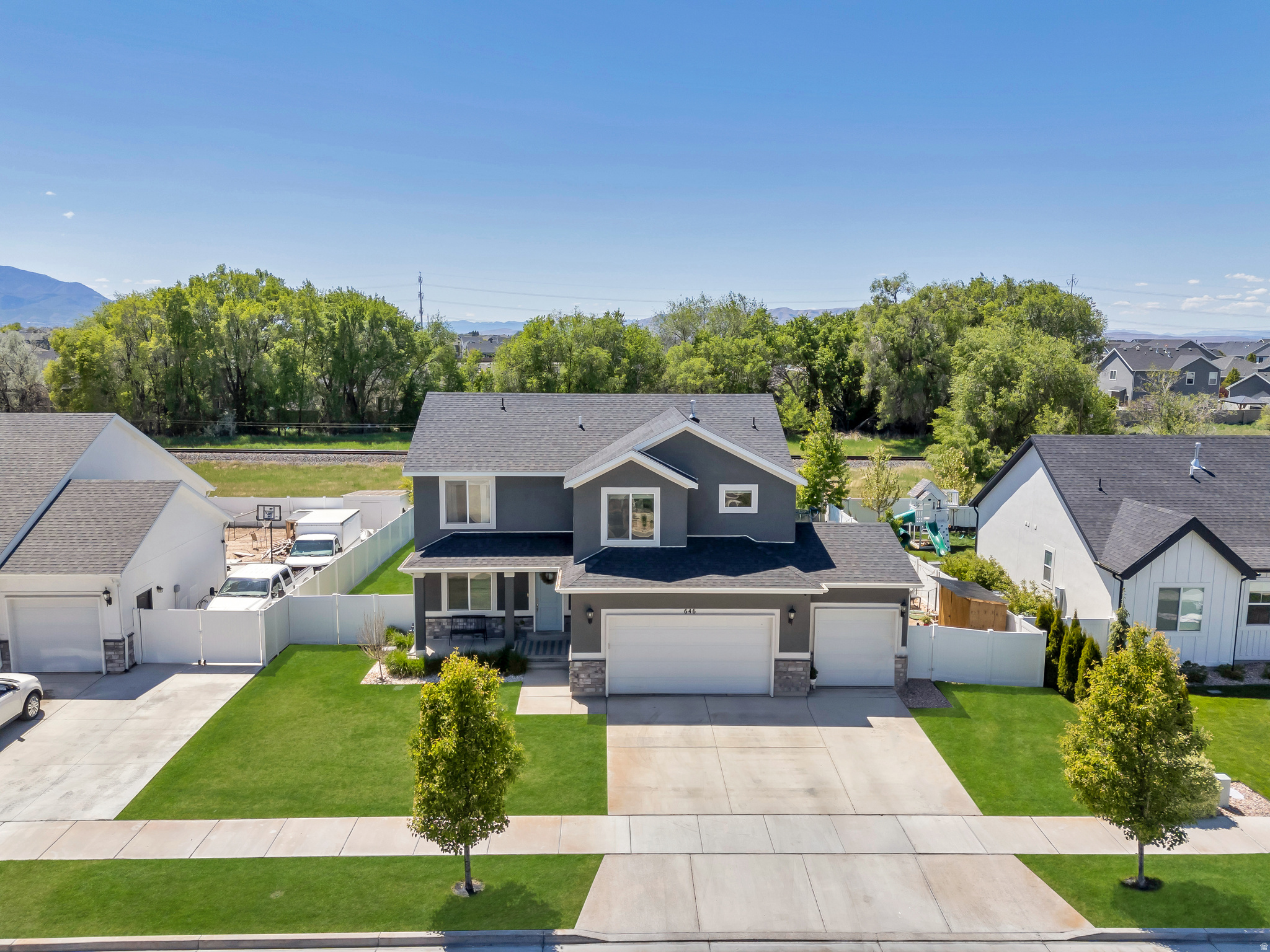 MAPLETON GROVE SUBDIVISON PLAT E - Residential
