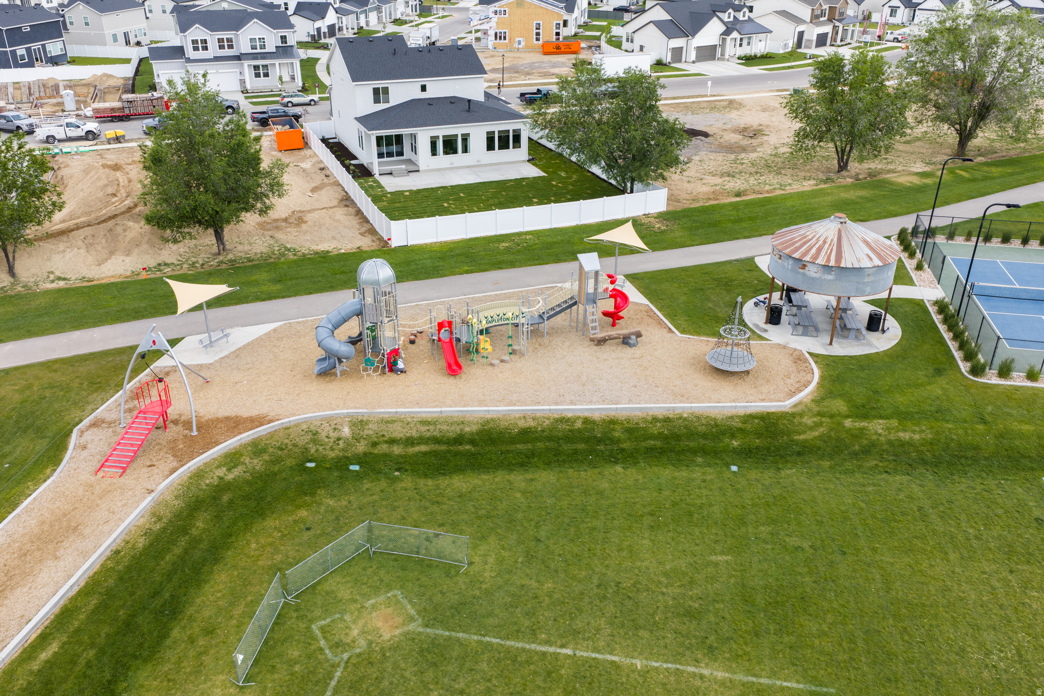 MAPLETON GROVE SUBDIVISON PLAT E - Residential